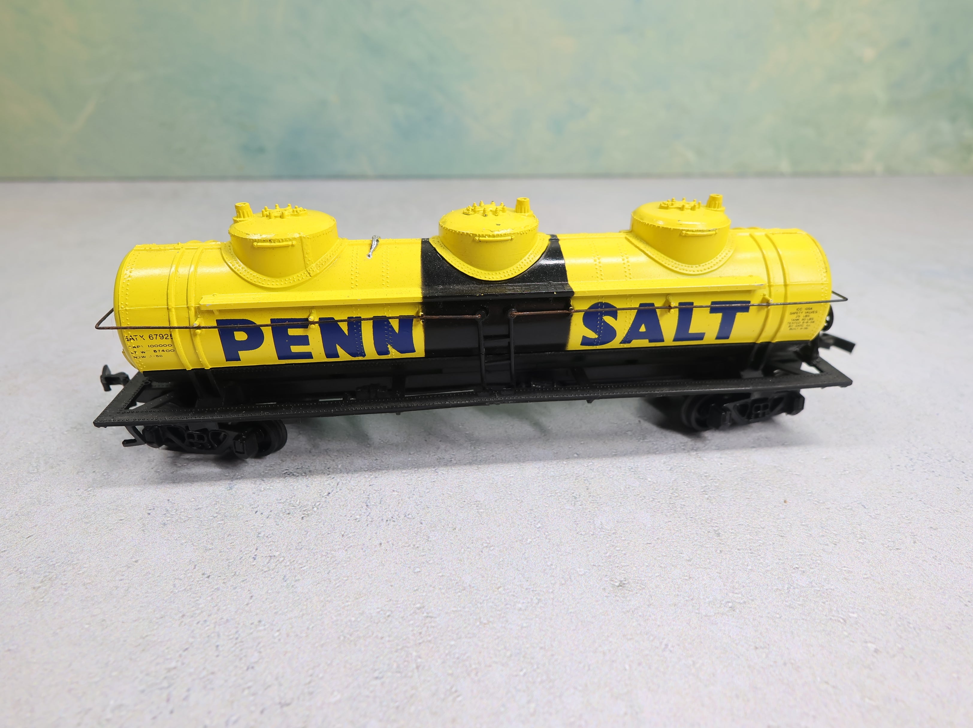 USED Bachmann HO Scale Triple Dome Tank Car Penn Salt