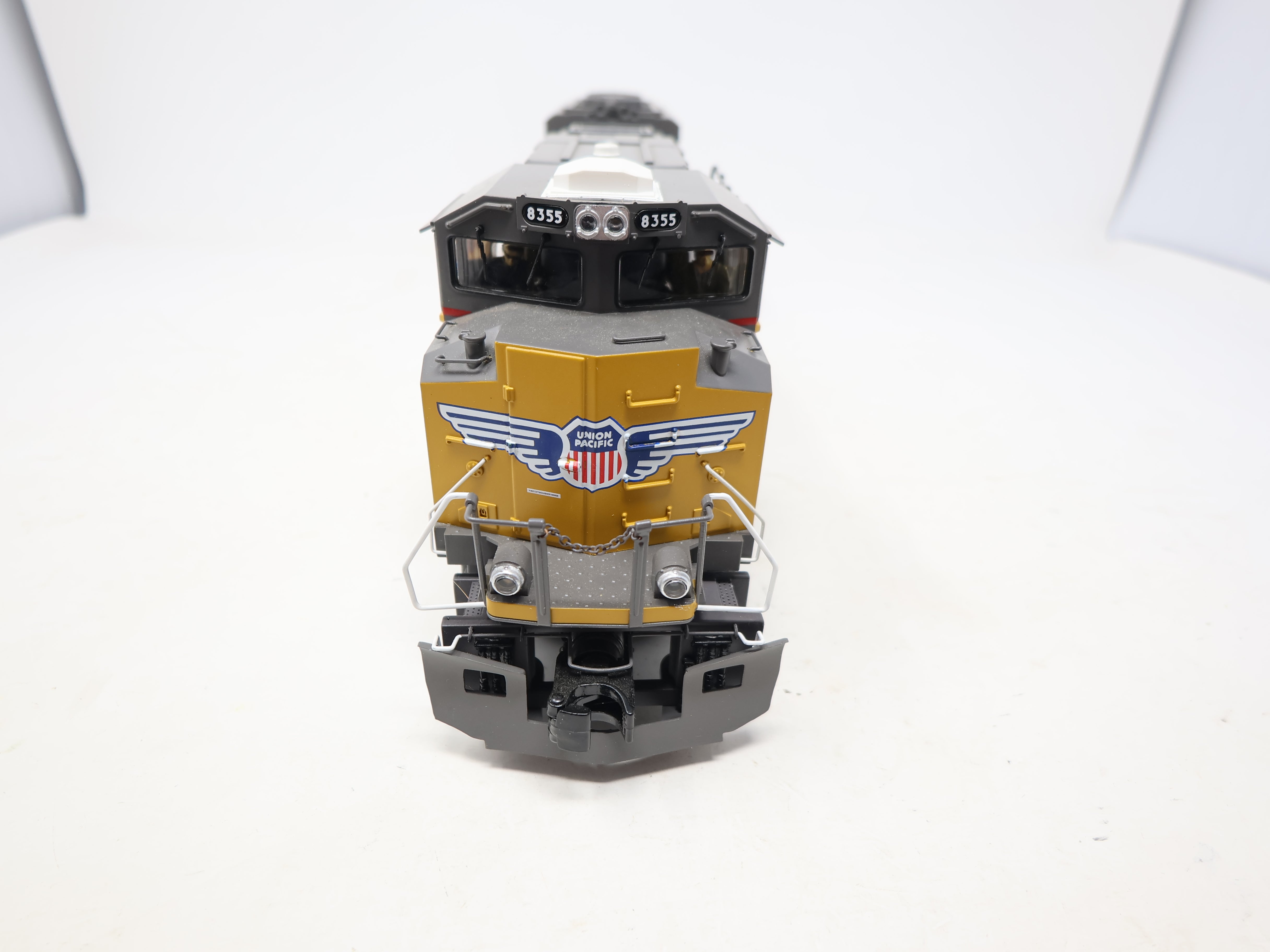 USED MTH Rail King 30-20368-1 O, SD70ACe Diesel Locomotive, Union Pacific UP #8355 (Proto-Sound 3.0)