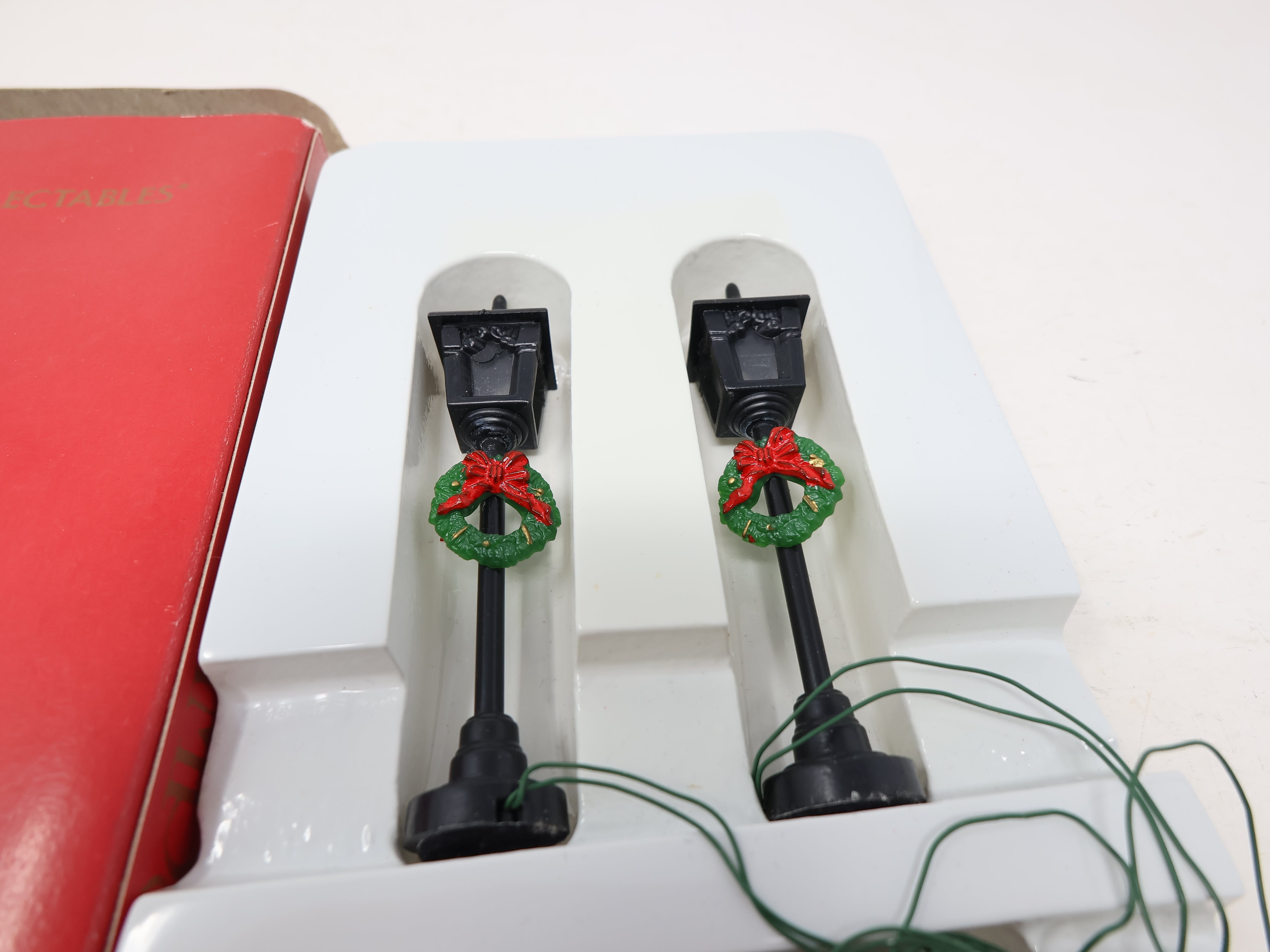 USED Dickens Collectables 244-1947 , Battery Operated Street Lamps (2 pcs)