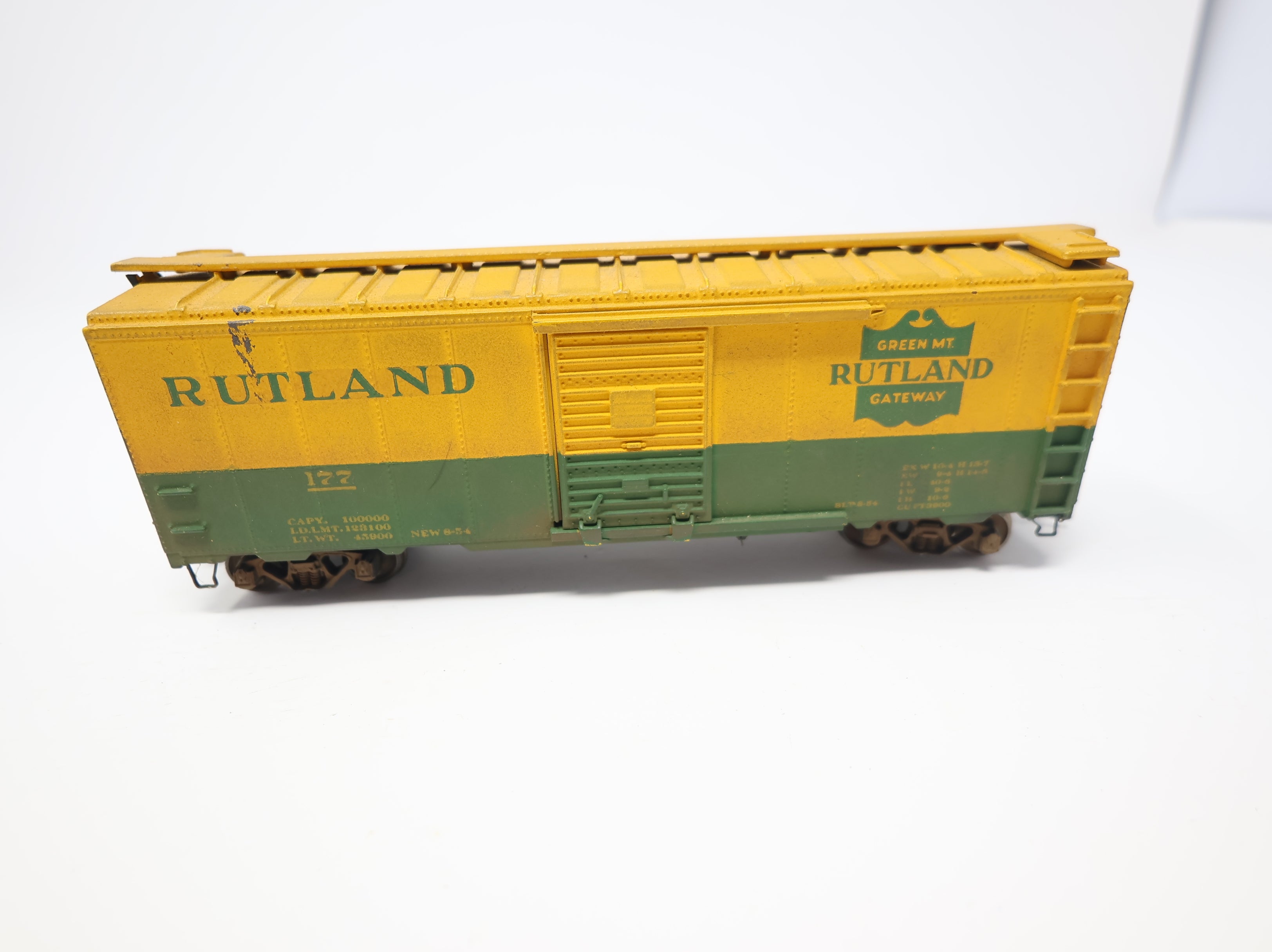 USED HO Scale 40' Steel Box Car Rutland #177 Weathered