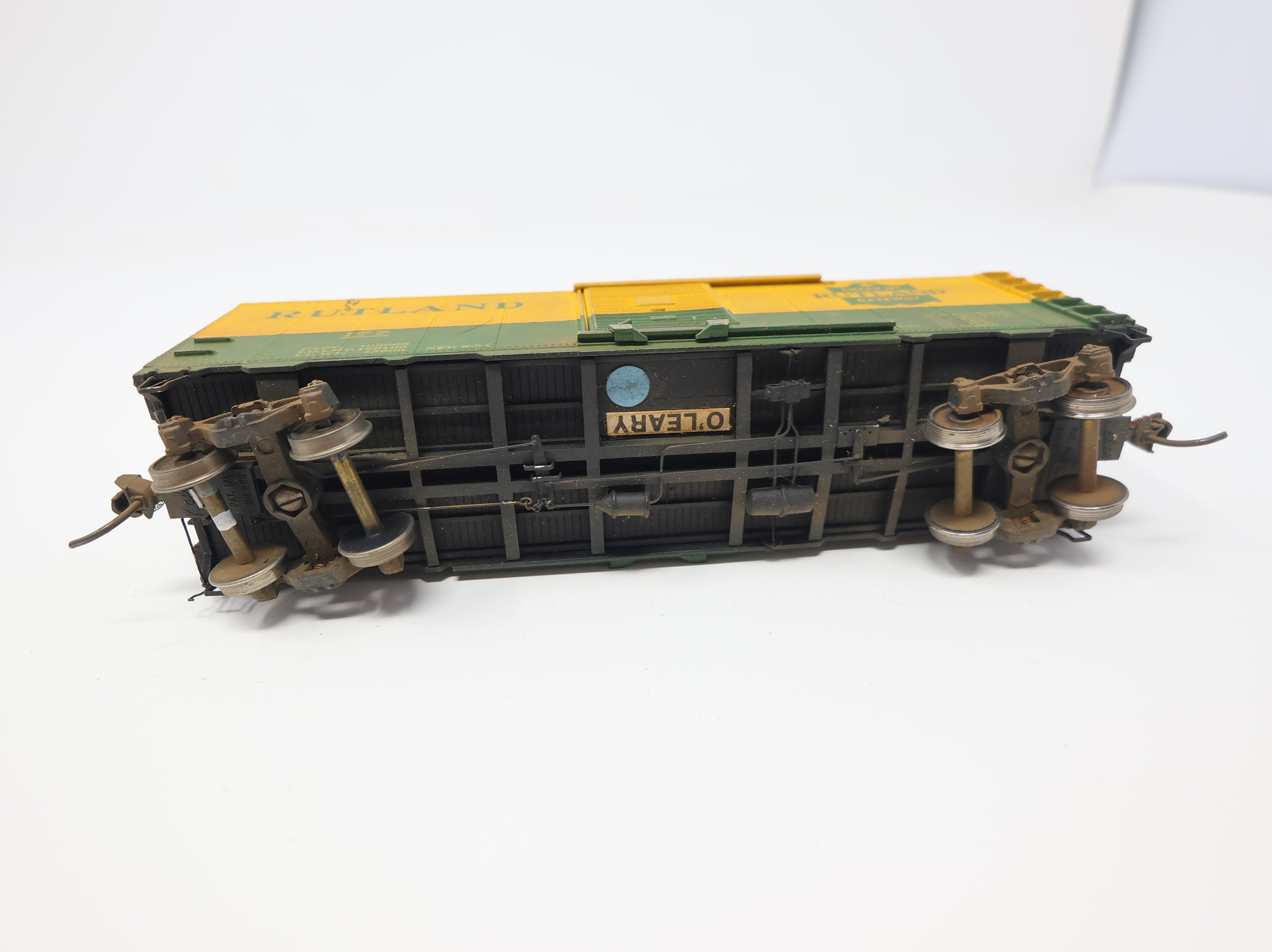 USED HO Scale 40' Steel Box Car Rutland #177 Weathered