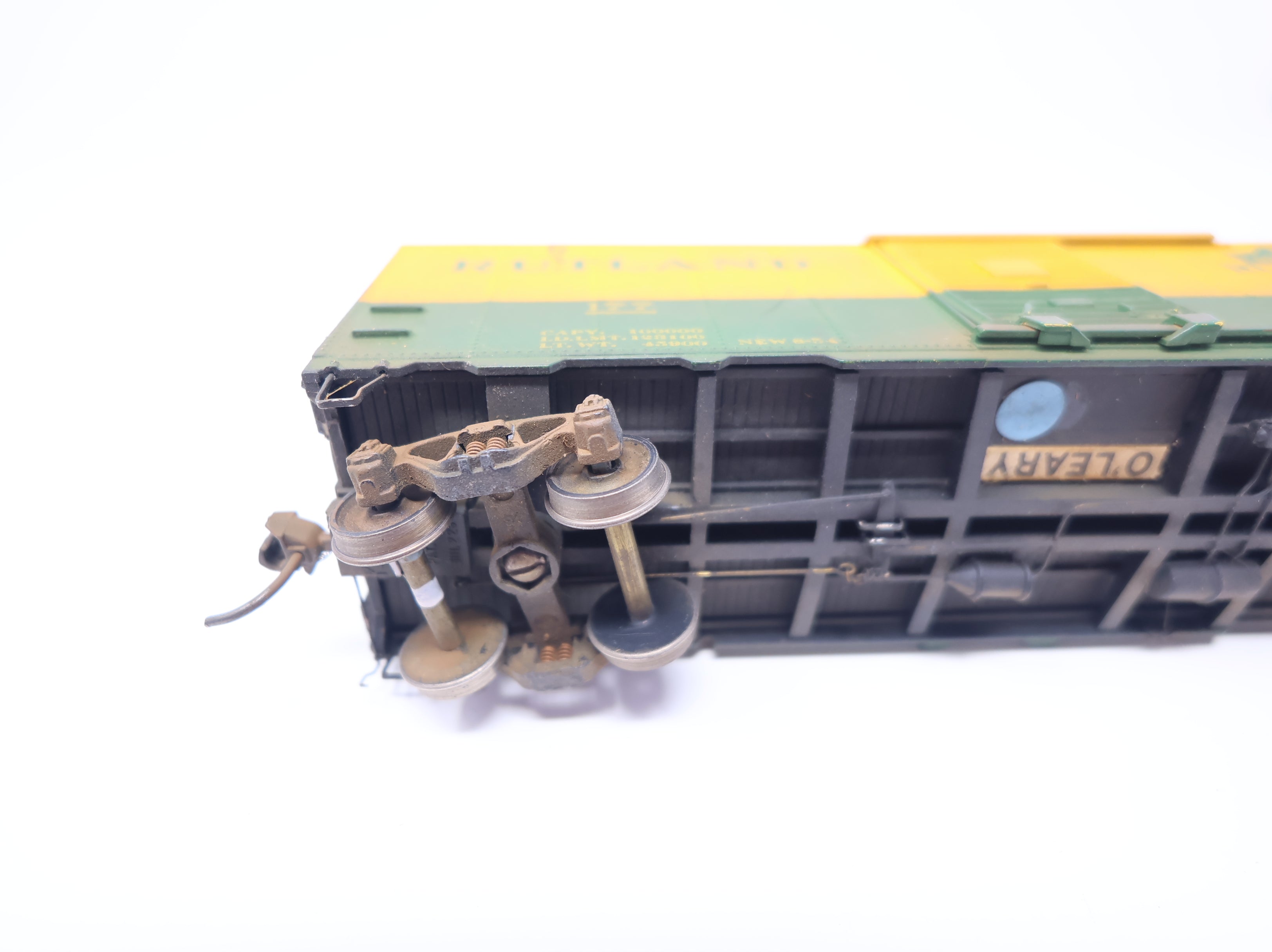 USED HO Scale 40' Steel Box Car Rutland #177 Weathered