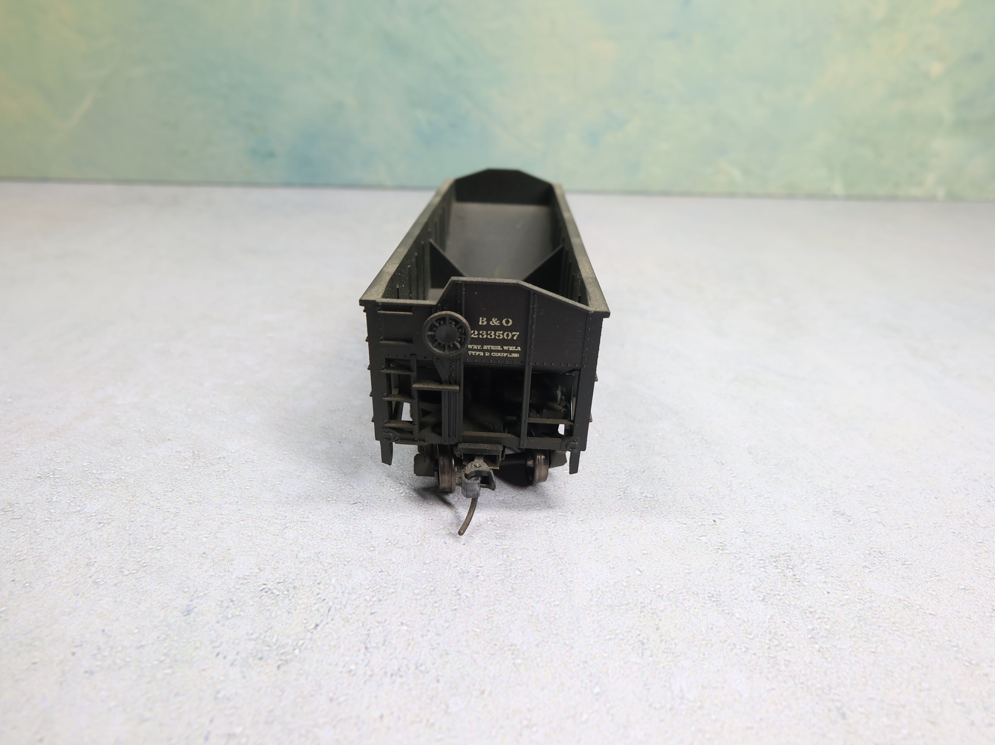 USED Athearn HO Scale Open Hopper Baltimore and Ohio #233507 Weathered