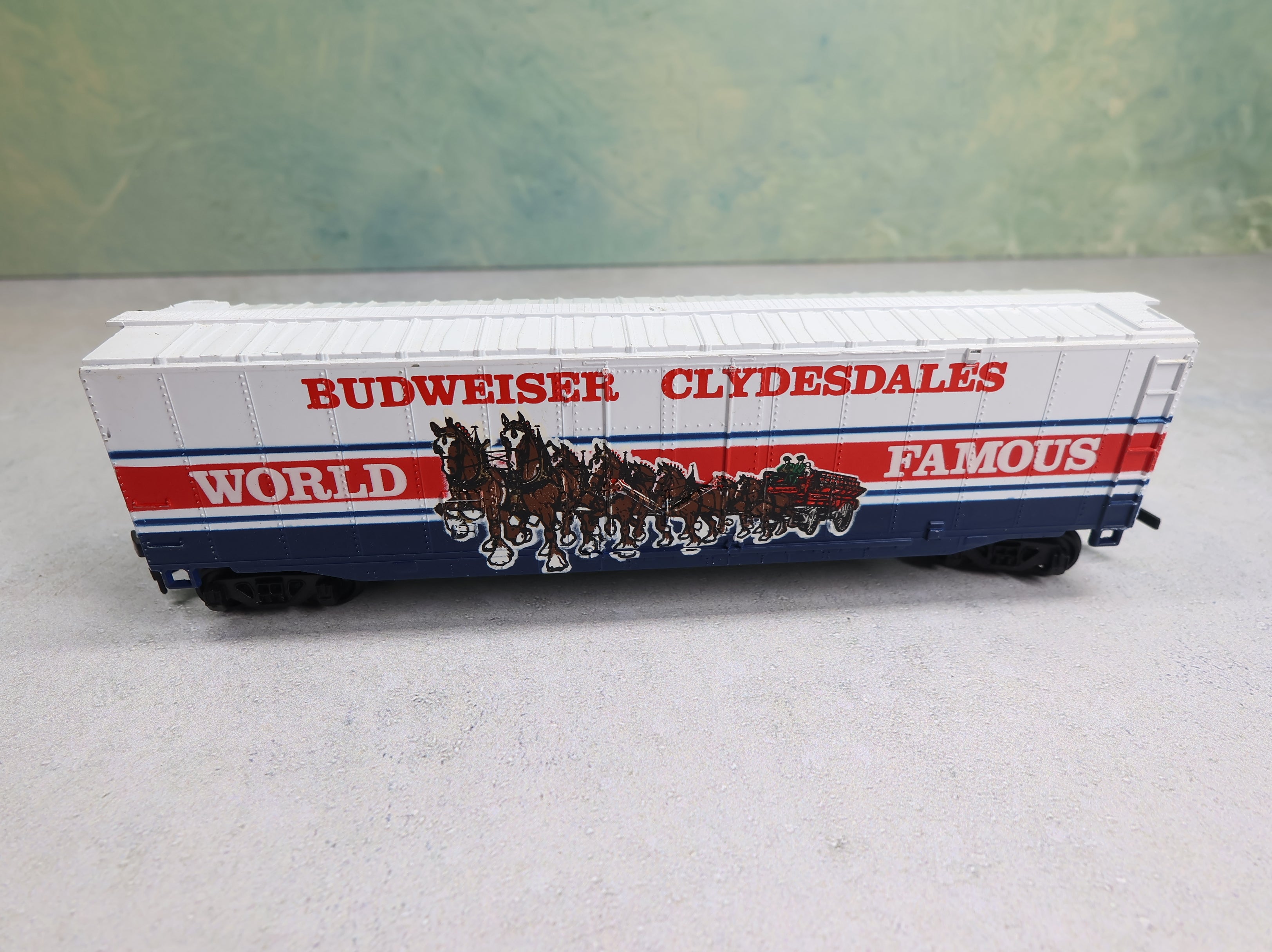 USED Bachmann HO Scale 50' Box Car Budweiser Clydesdales World Famous