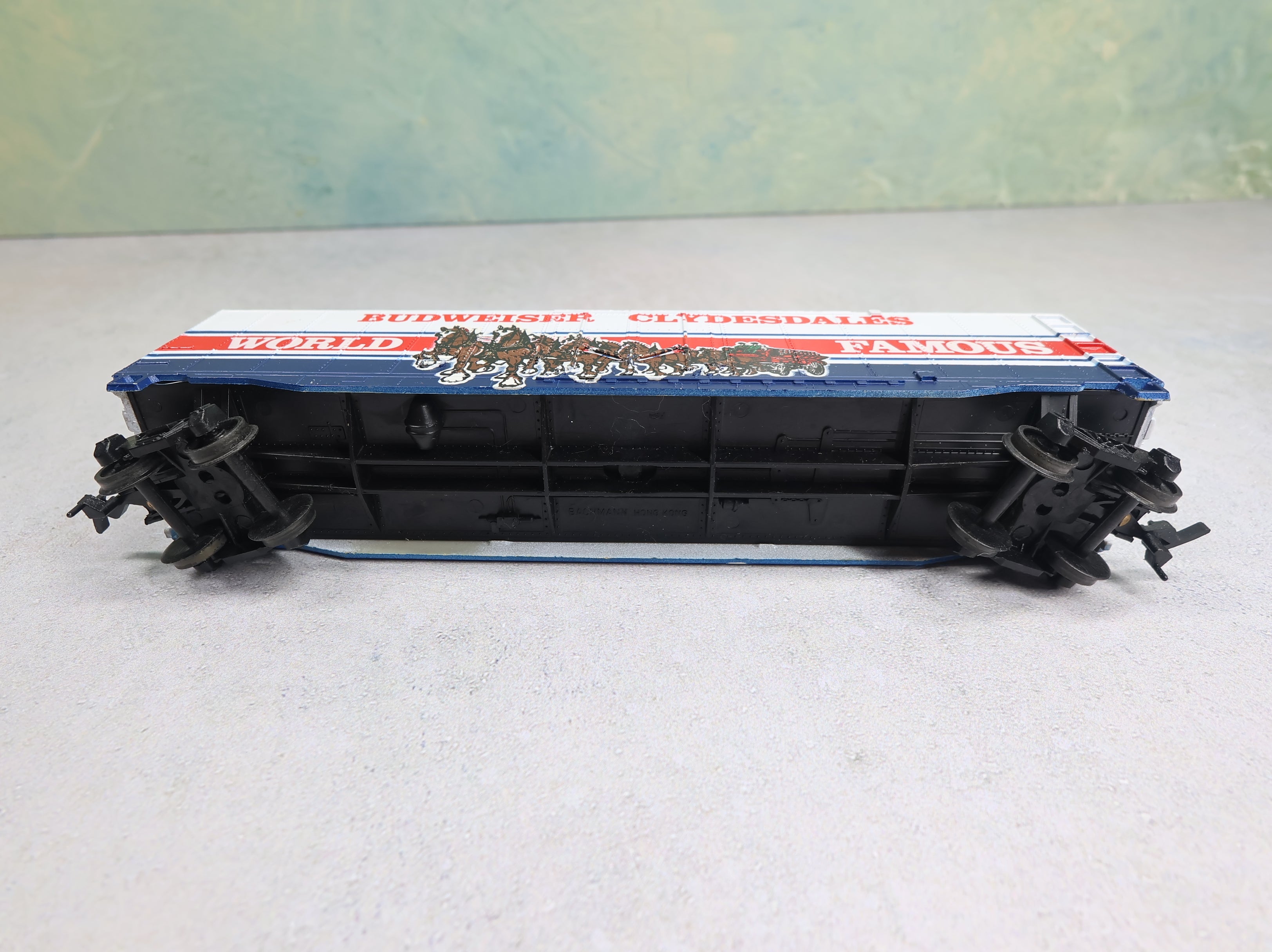 USED Bachmann HO Scale 50' Box Car Budweiser Clydesdales World Famous