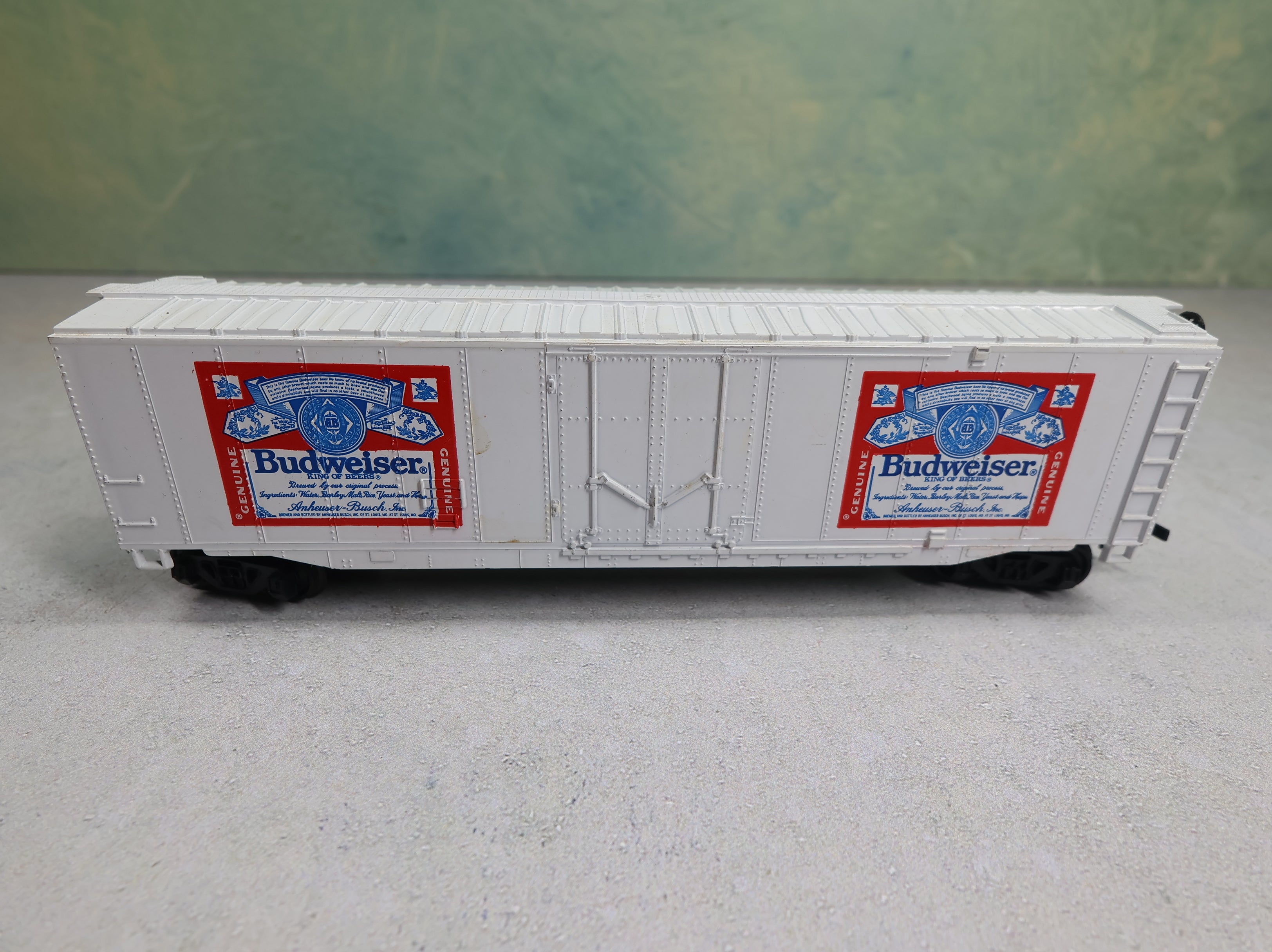 USED Bachmann HO Scale 50' Box Car Budweiser Beer