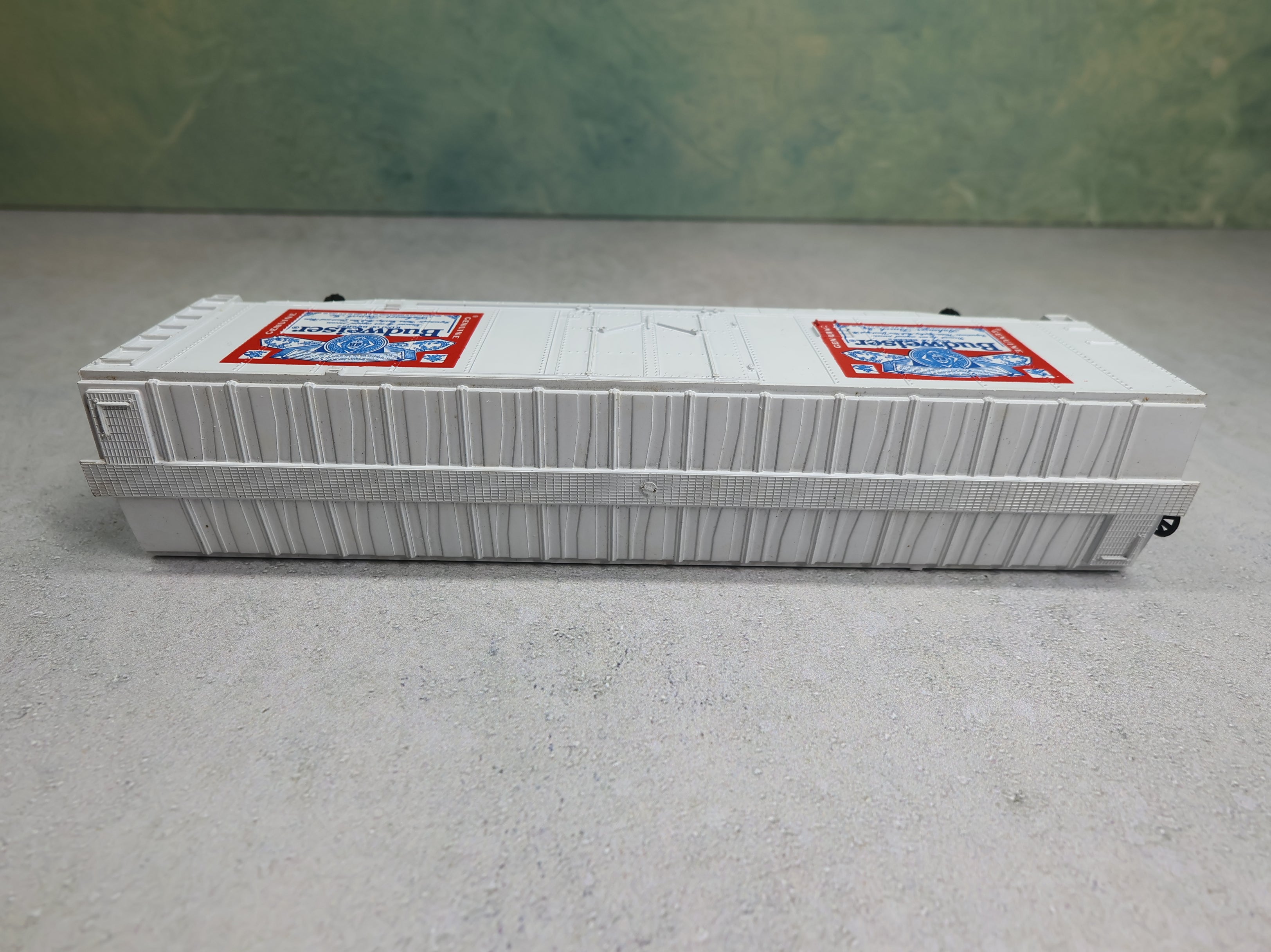 USED Bachmann HO Scale 50' Box Car Budweiser Beer