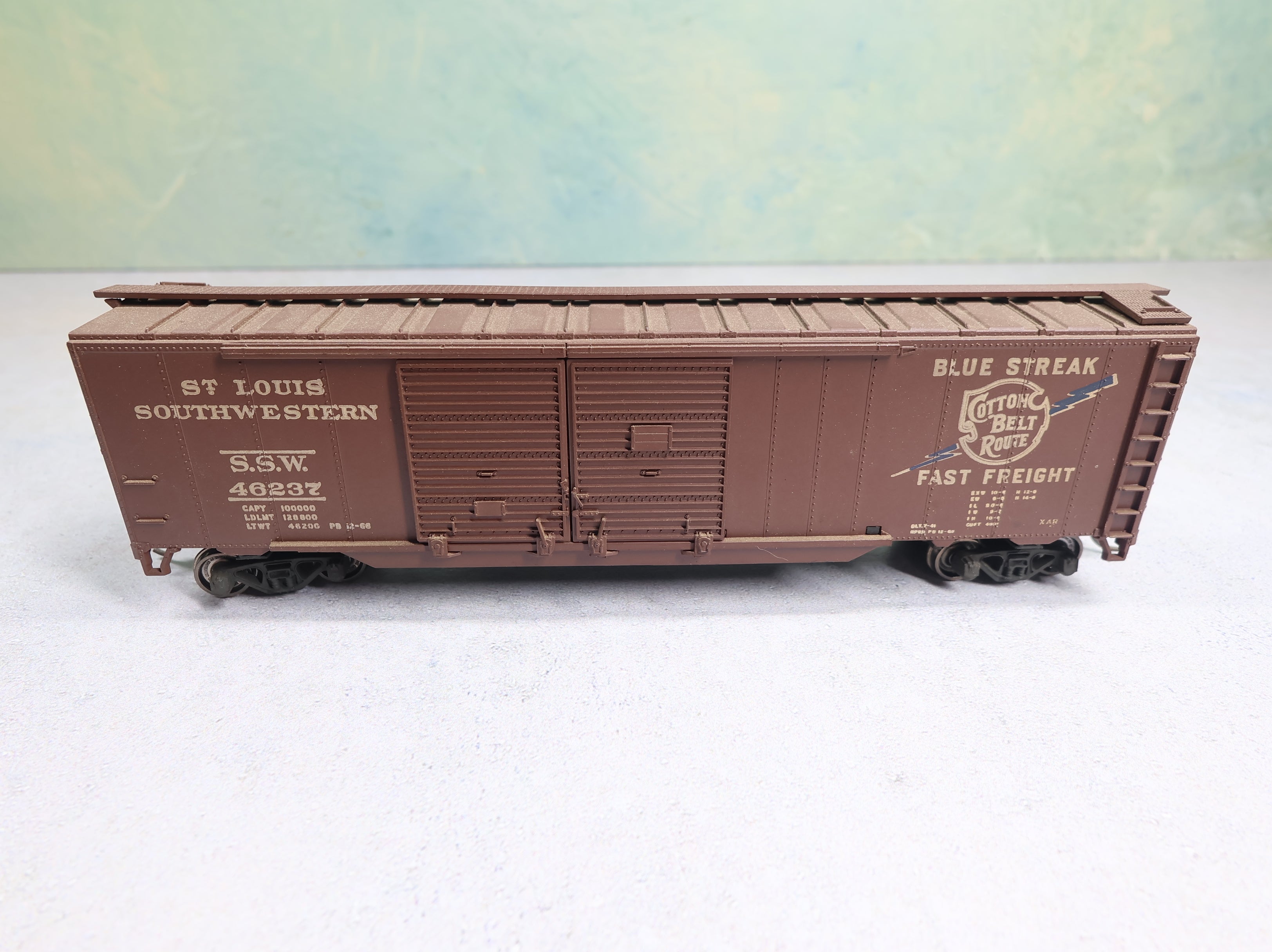 USED Athearn HO Scale 50' Box Car St. Louis Southwestern SSW #46237 Weathered