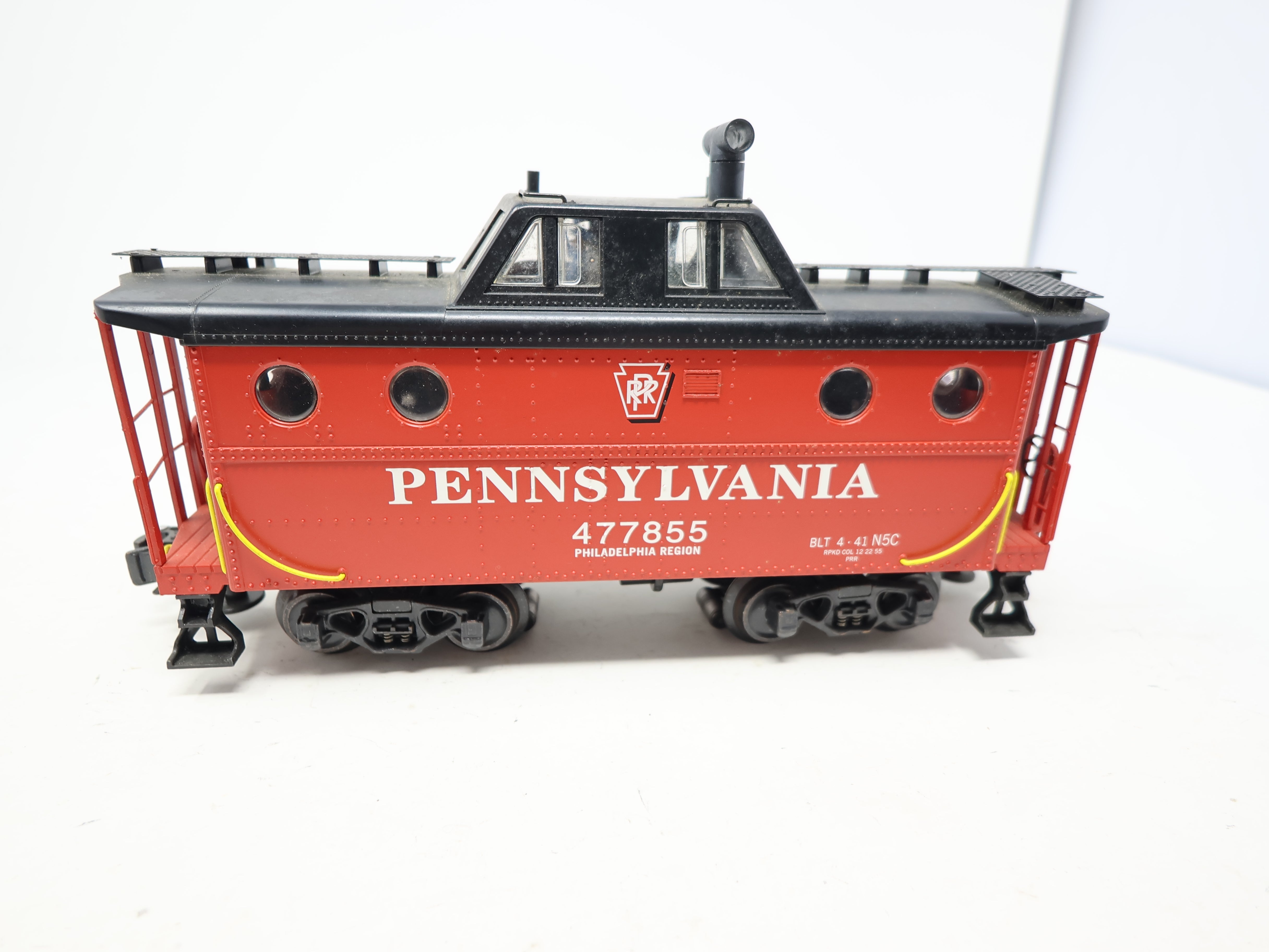 USED K-Line O, N5C Caboose, Pennsylvania #477855, Philadelphia Region w/ Light