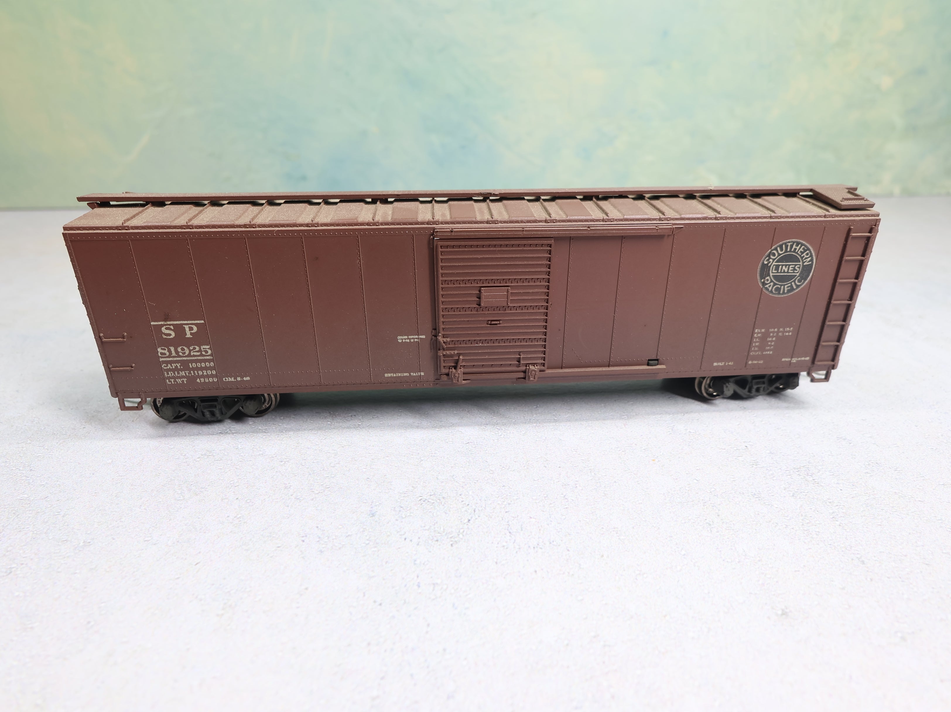 USED Athearn HO Scale 50' Box Car Weathered Southern Pacific SP #81925