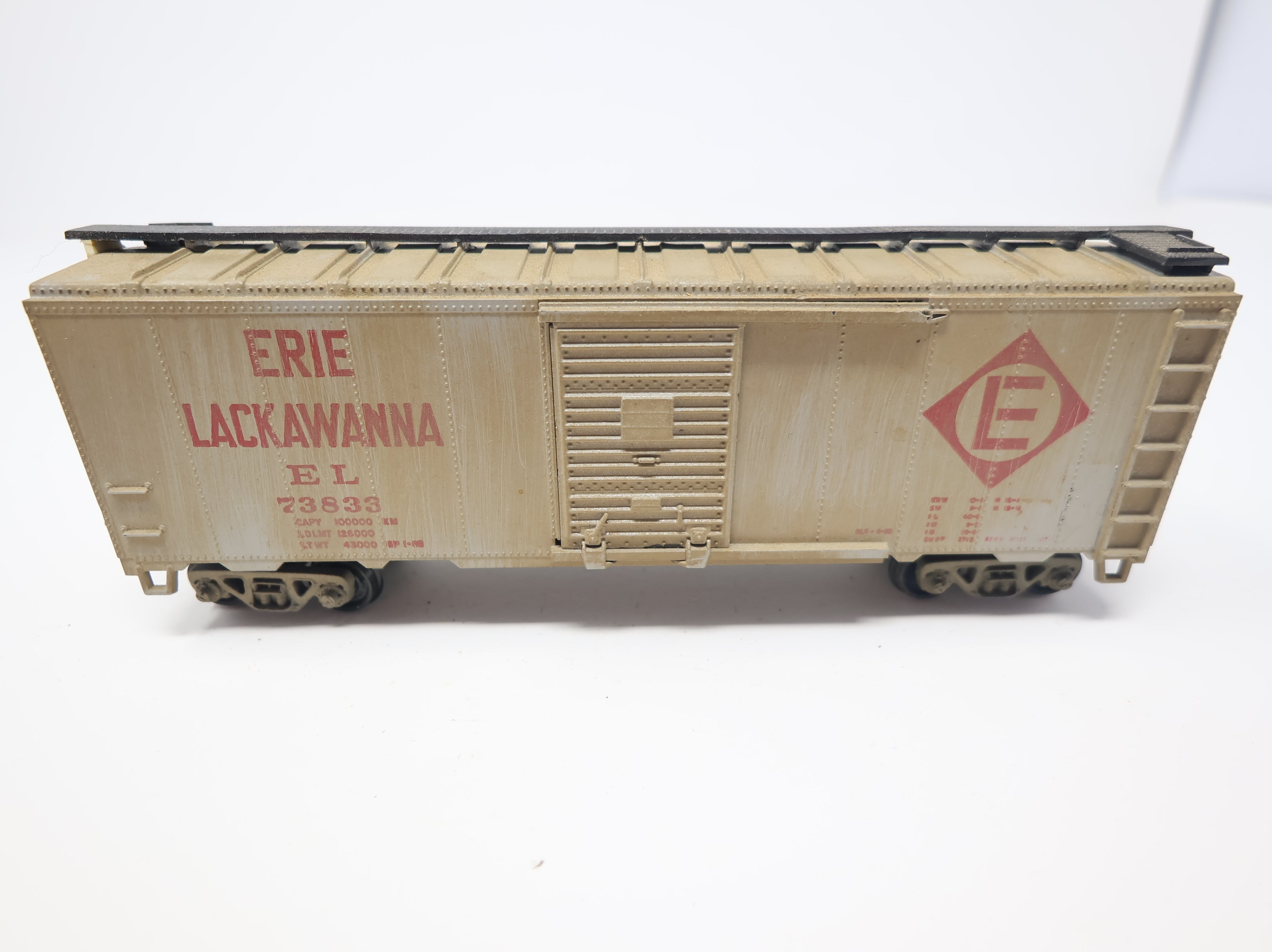 USED Athearn HO Scale 40' Steel Box Car Erie Lackawanna EL #73833 Weathered