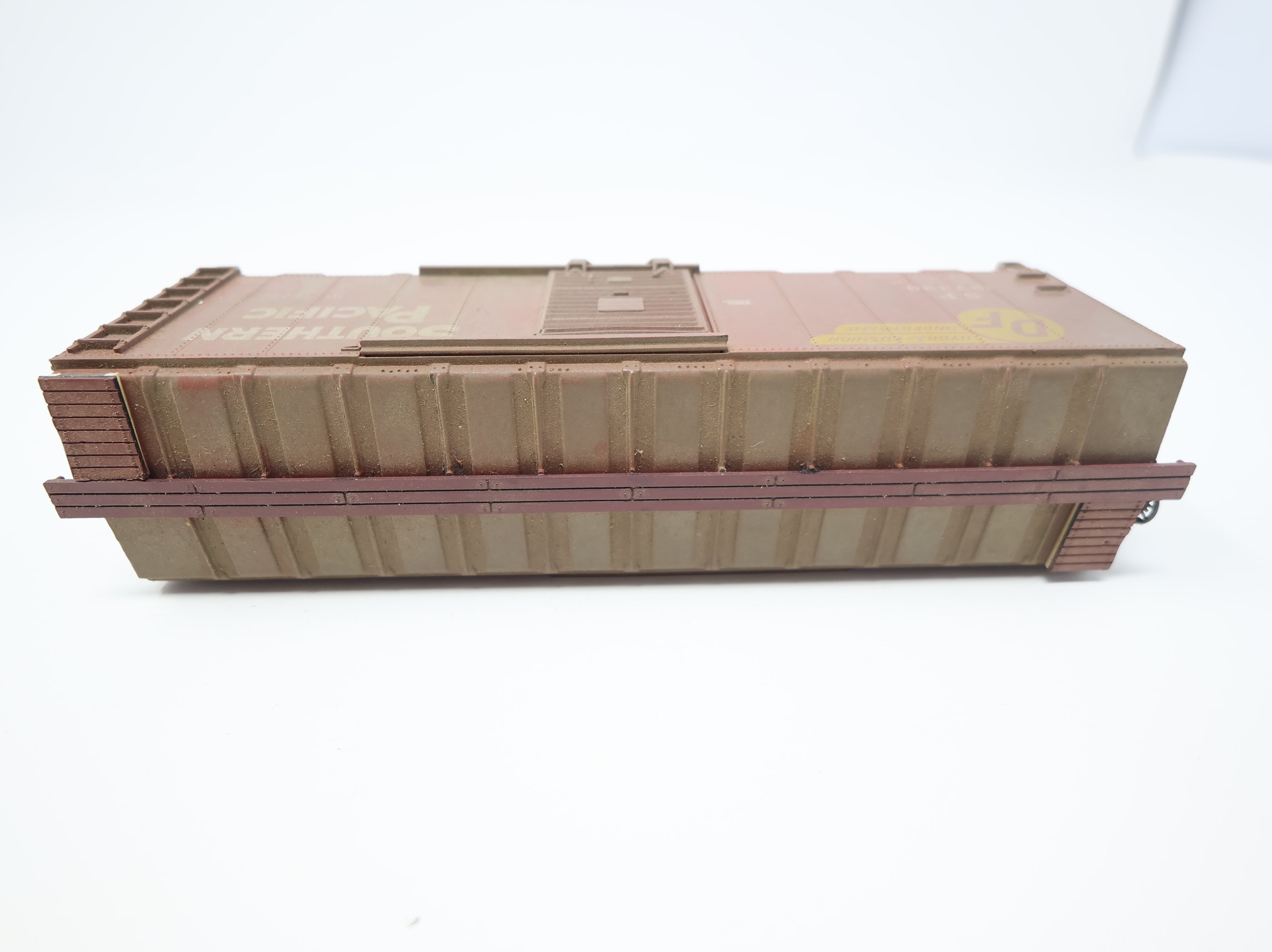 USED Athearn HO Scale 40' Steel Box Car Southern Pacific SP #127430 Weathered