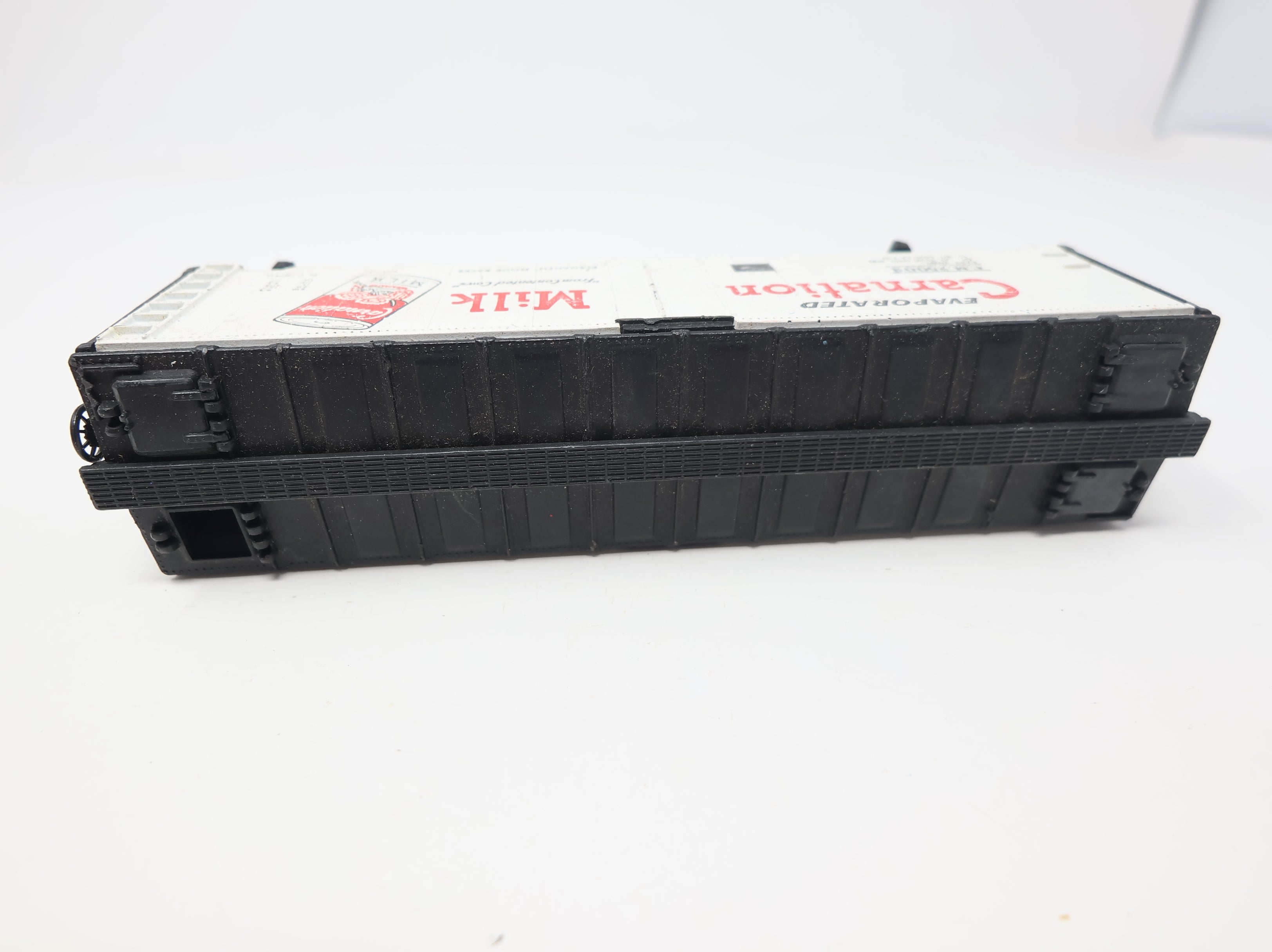 USED Athearn HO Scale 40' Reefer Box Car Carnation Milk CM #25003