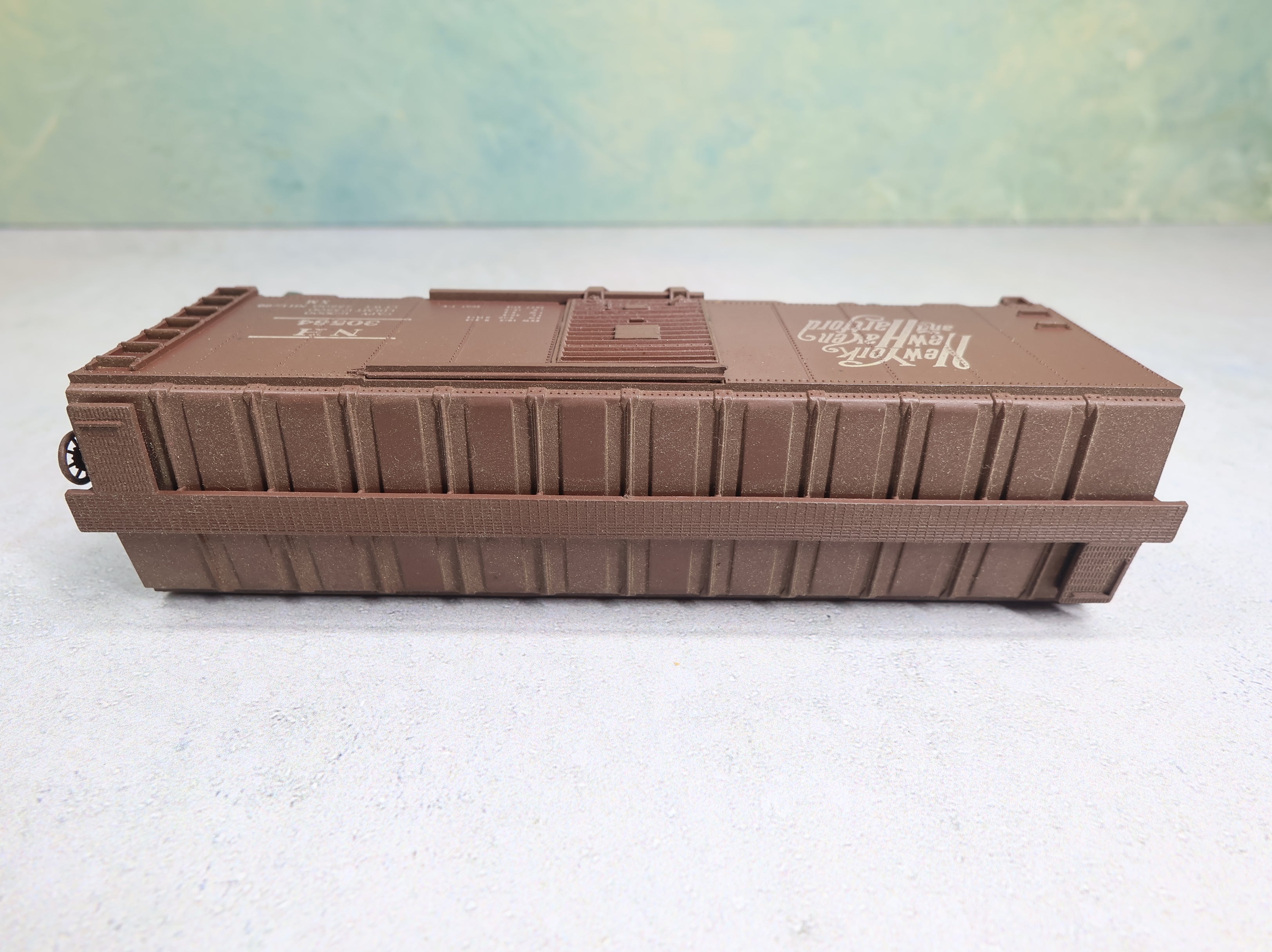 USED Athearn HO Scale 40' Box Car New York, New Haven & Hartford NH #30564 Lightly Weathered