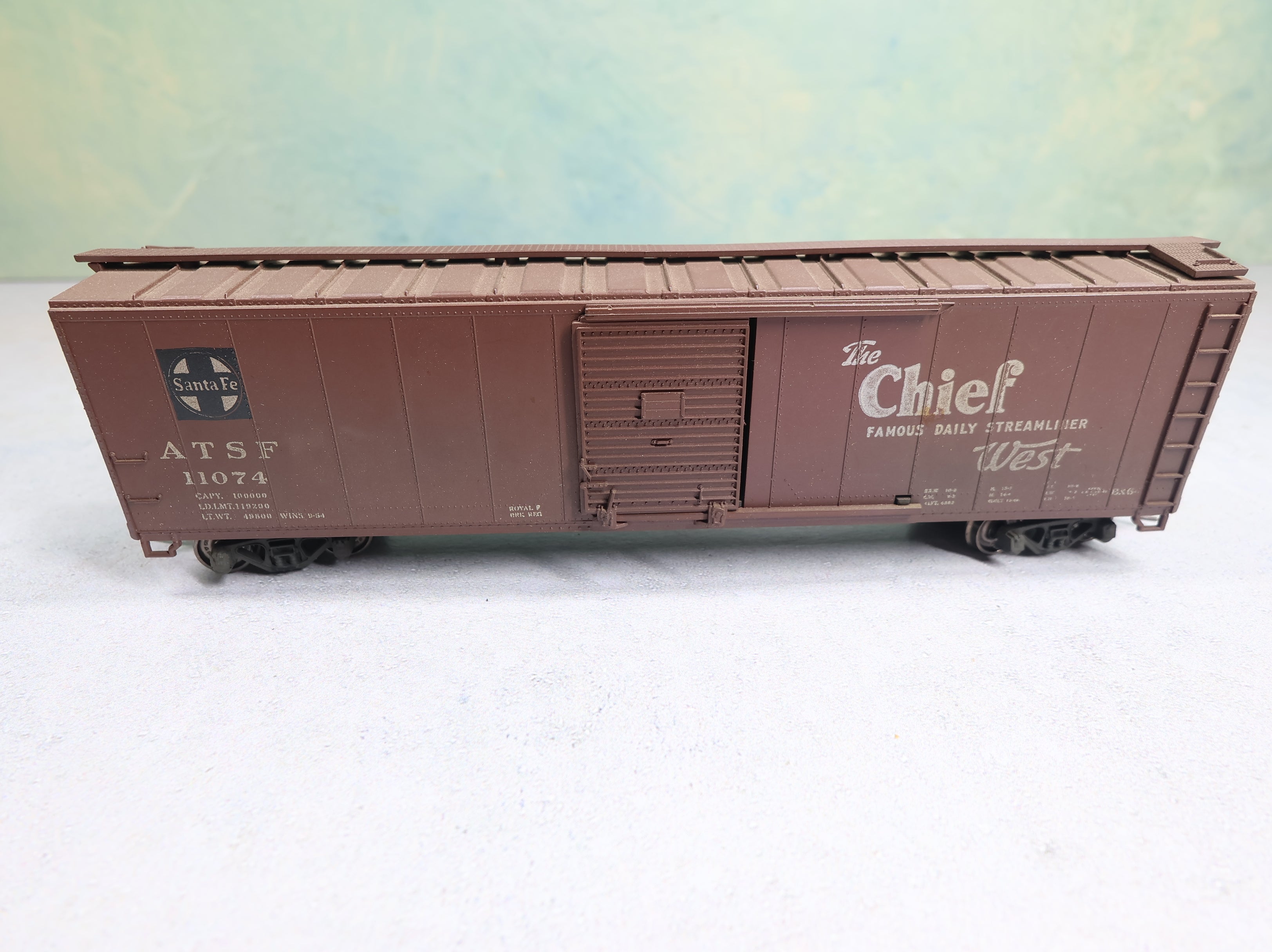 USED Athearn HO Scale 50' Box Car Santa Fe ATSF #11074 Weathered