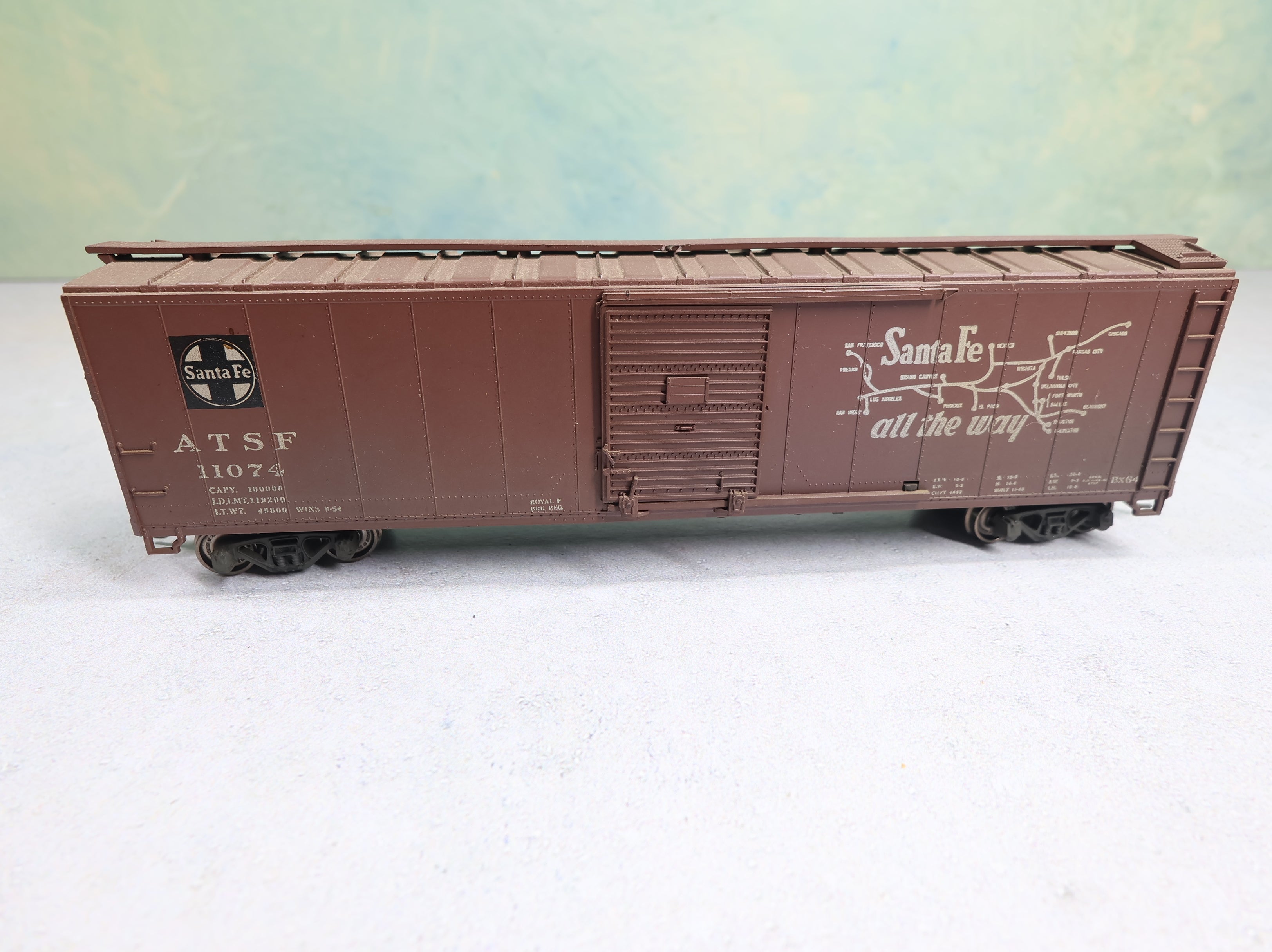 USED Athearn HO Scale 50' Box Car Santa Fe ATSF #11074 Weathered