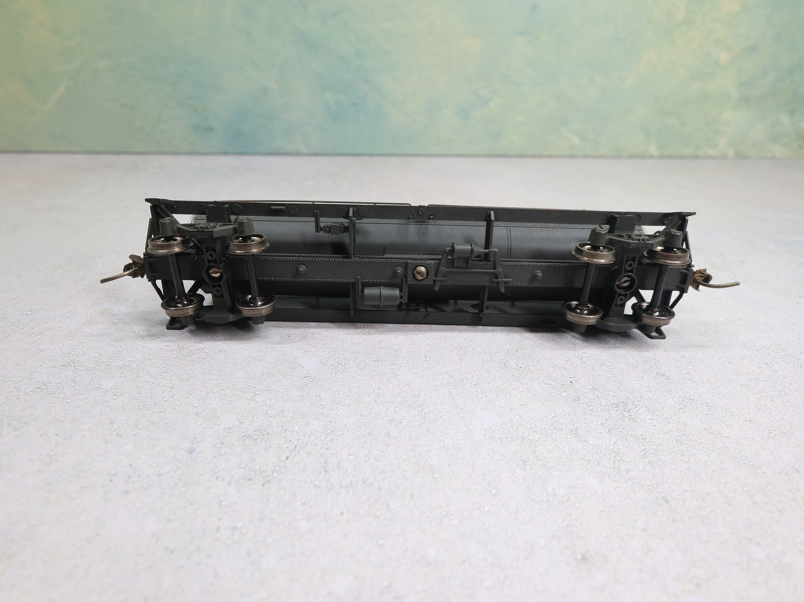 USED Athearn HO Scale Single Dome Tank Car Southern Pacific #60683 Weathered