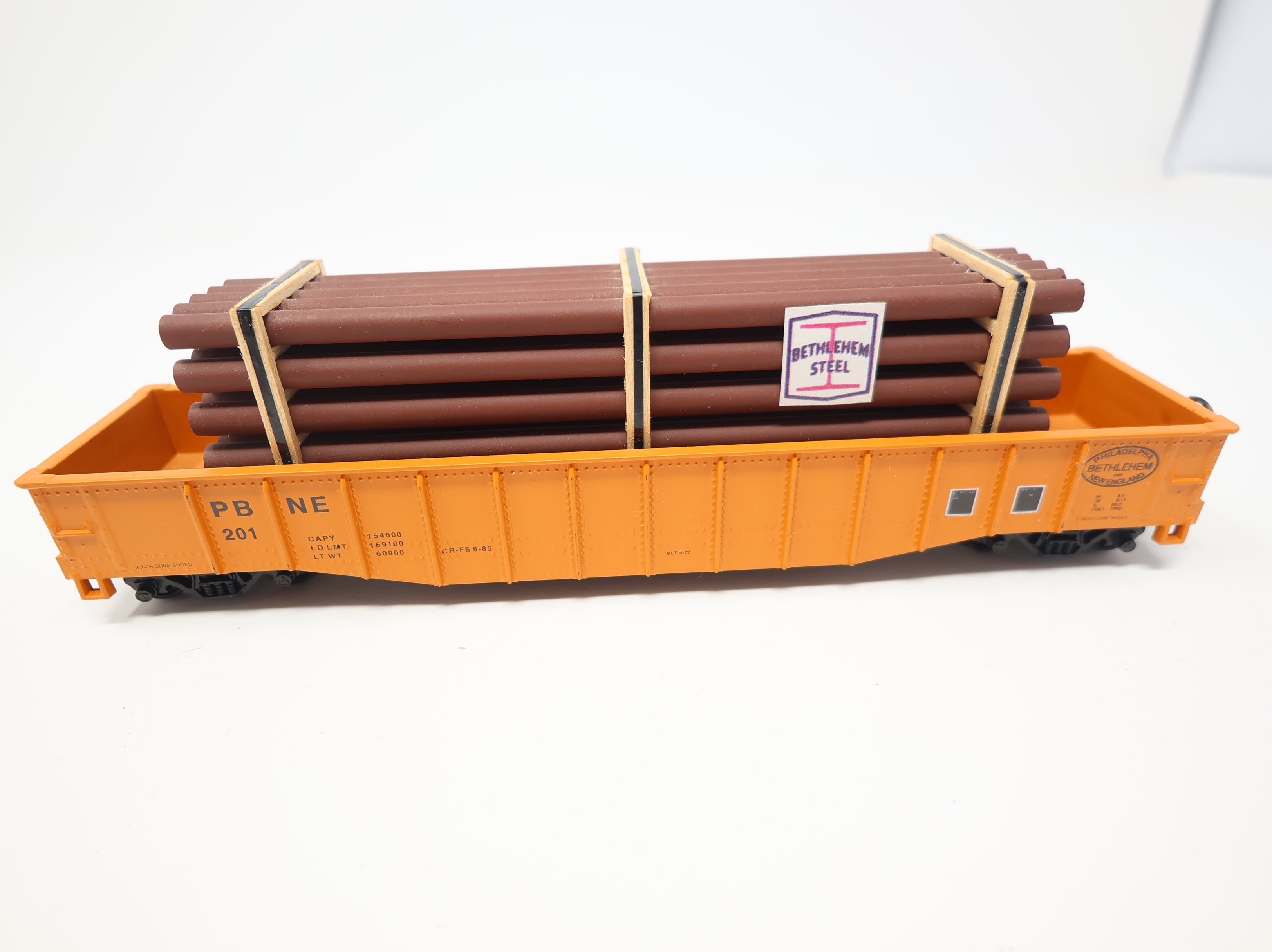 USED Athearn HO Scale 50' Gondola w/ Tuscan Bethlehm Steel Load Philadelphia, Bethlehem and New England PBNE #201