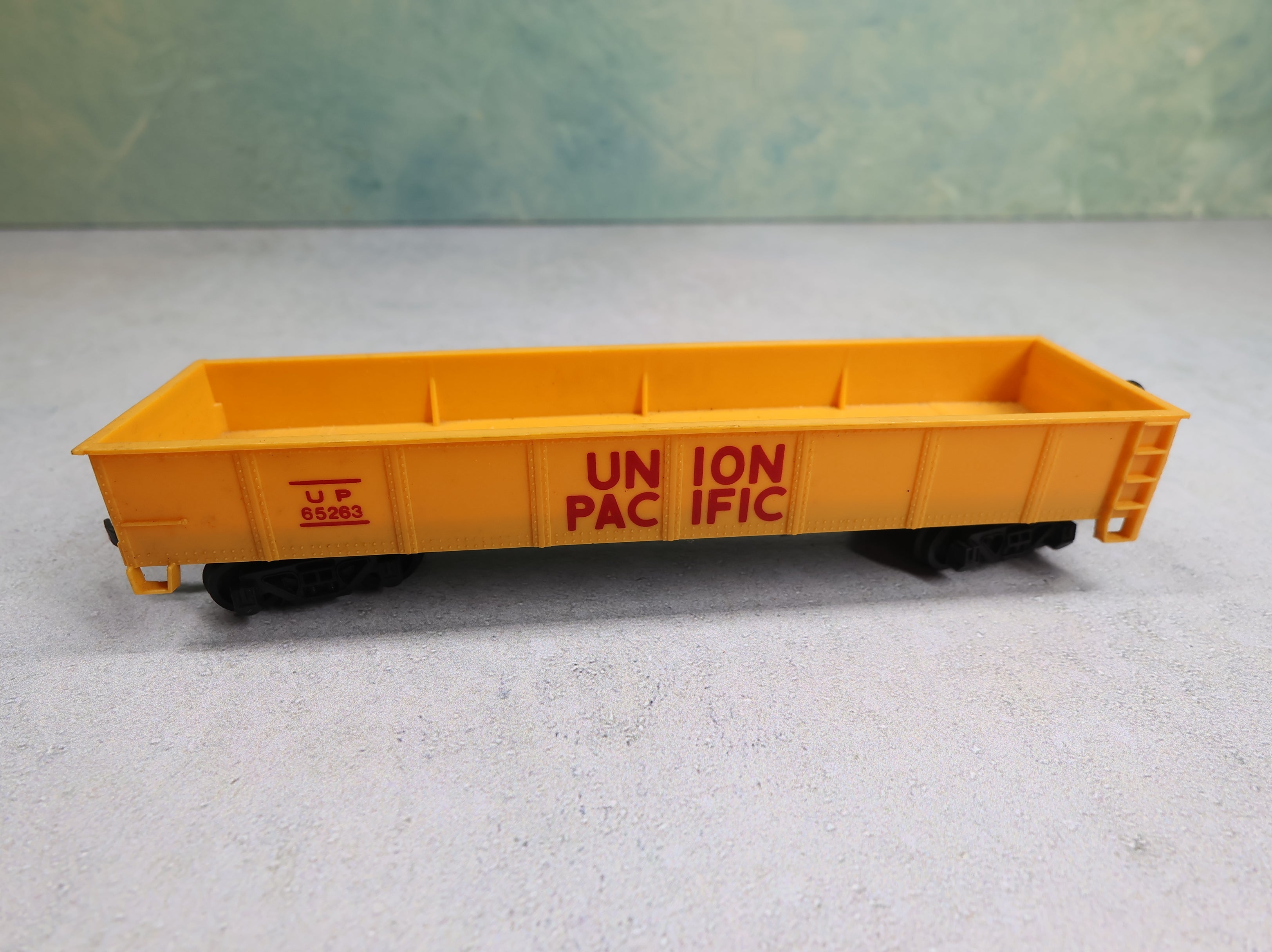 USED Bachmann HO Scale 40' Gondola Union Pacific UP #65263