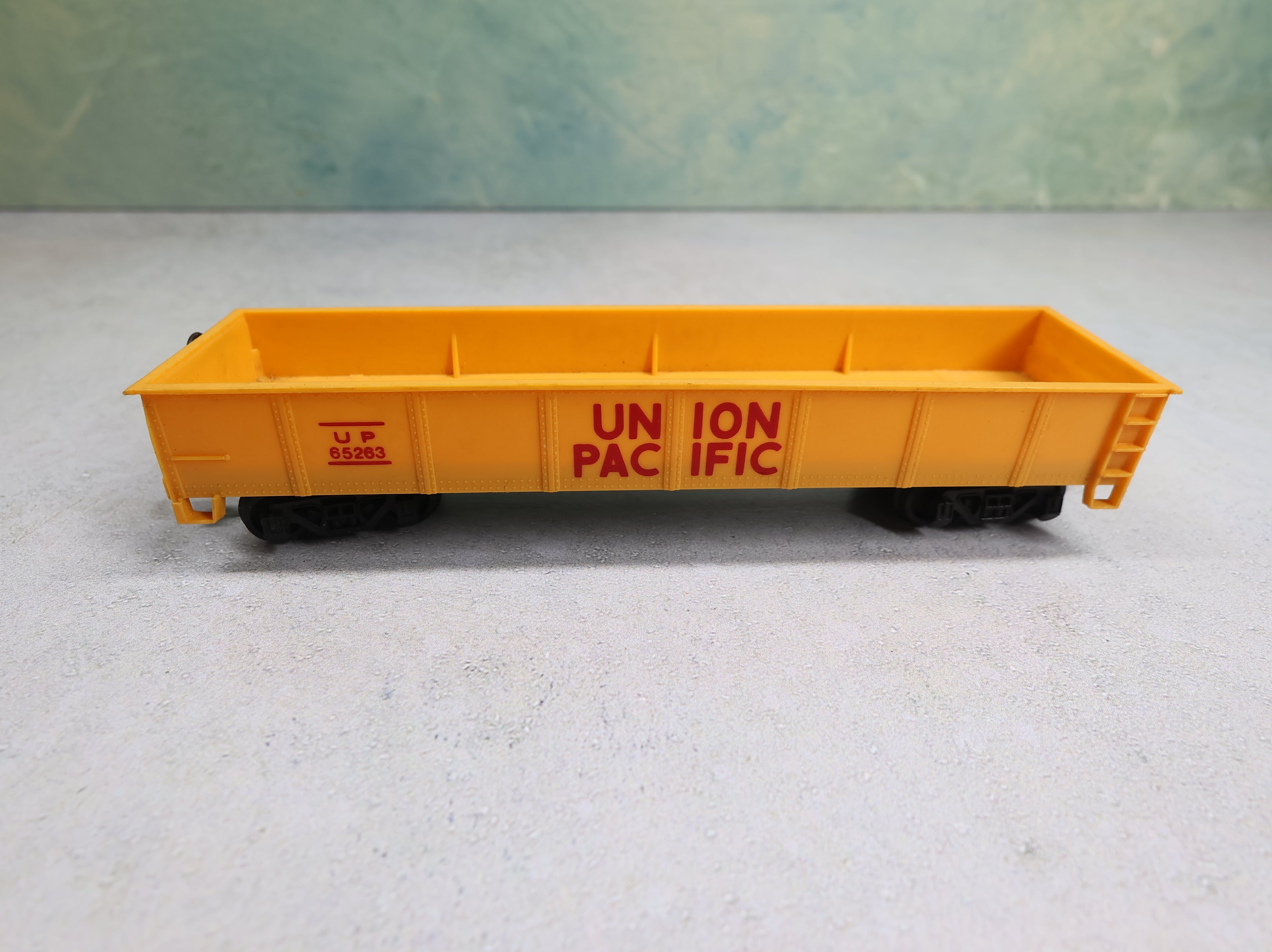 USED Bachmann HO Scale 40' Gondola Union Pacific UP #65263