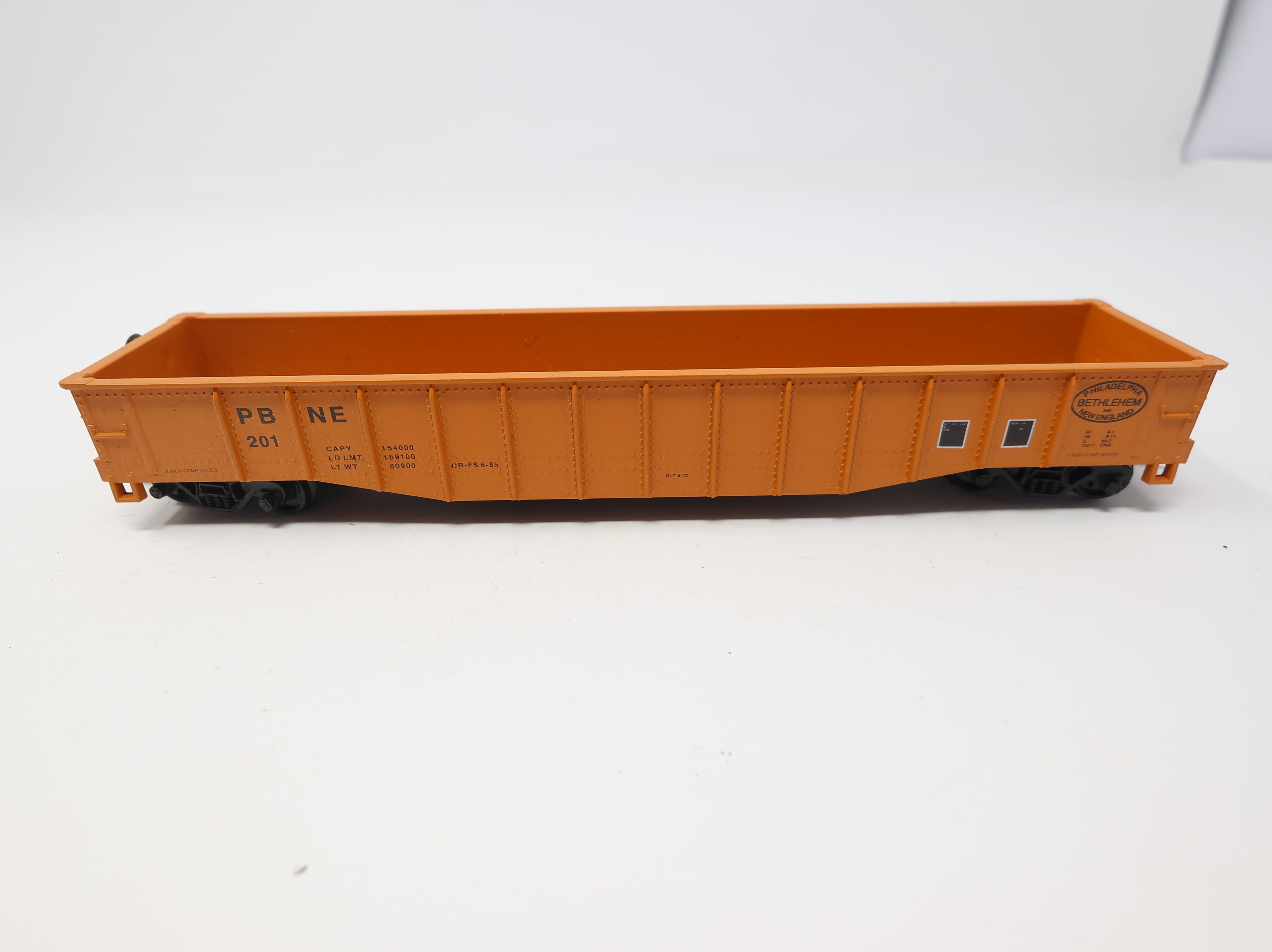 USED Athearn HO Scale 50' Gondola w/ Tuscan Bethlehm Steel Load Philadelphia, Bethlehem and New England PBNE #201