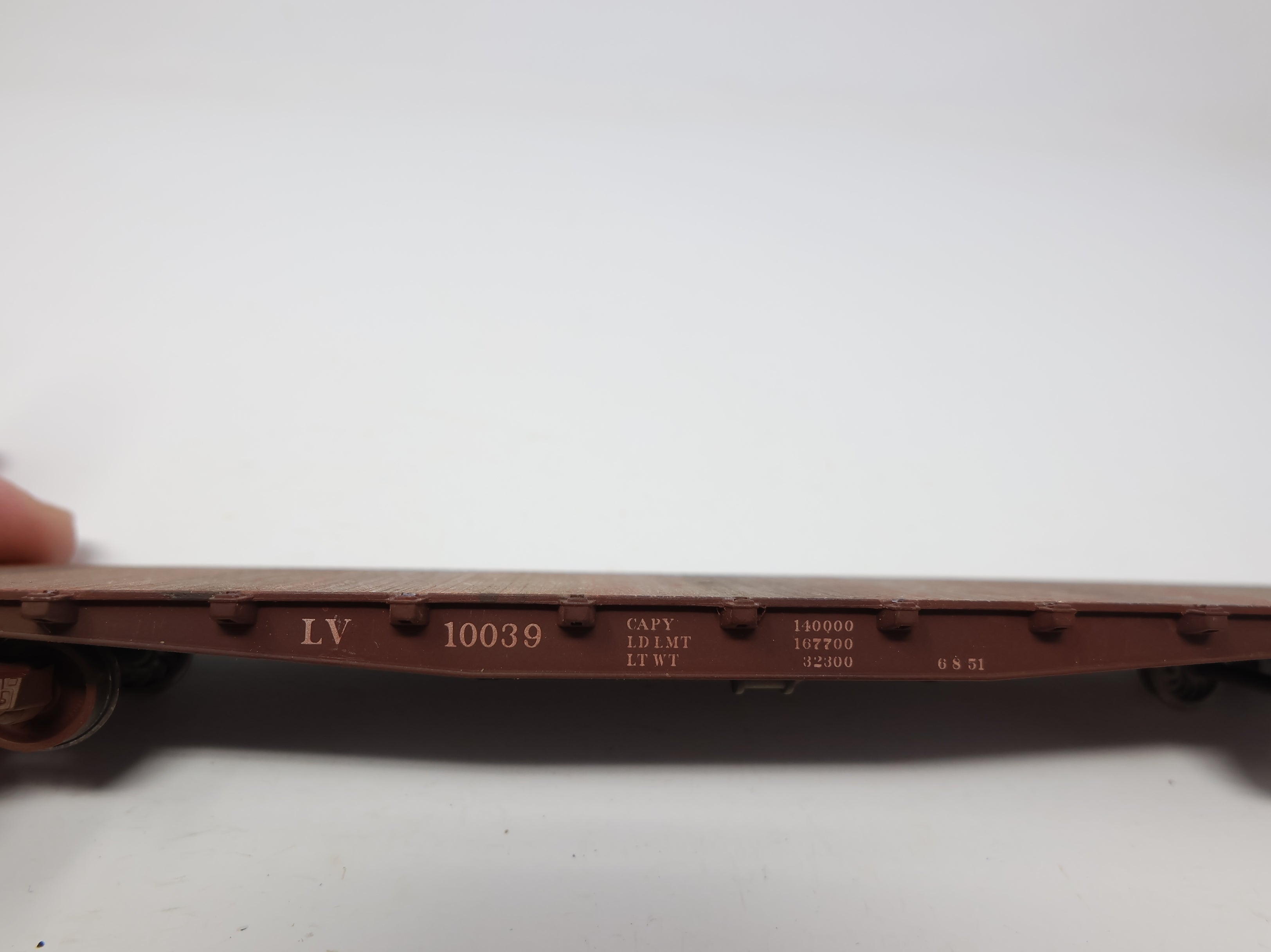 USED Bowser HO Scale 50' Flat Car Lehigh Valley LV #10039 Weathered