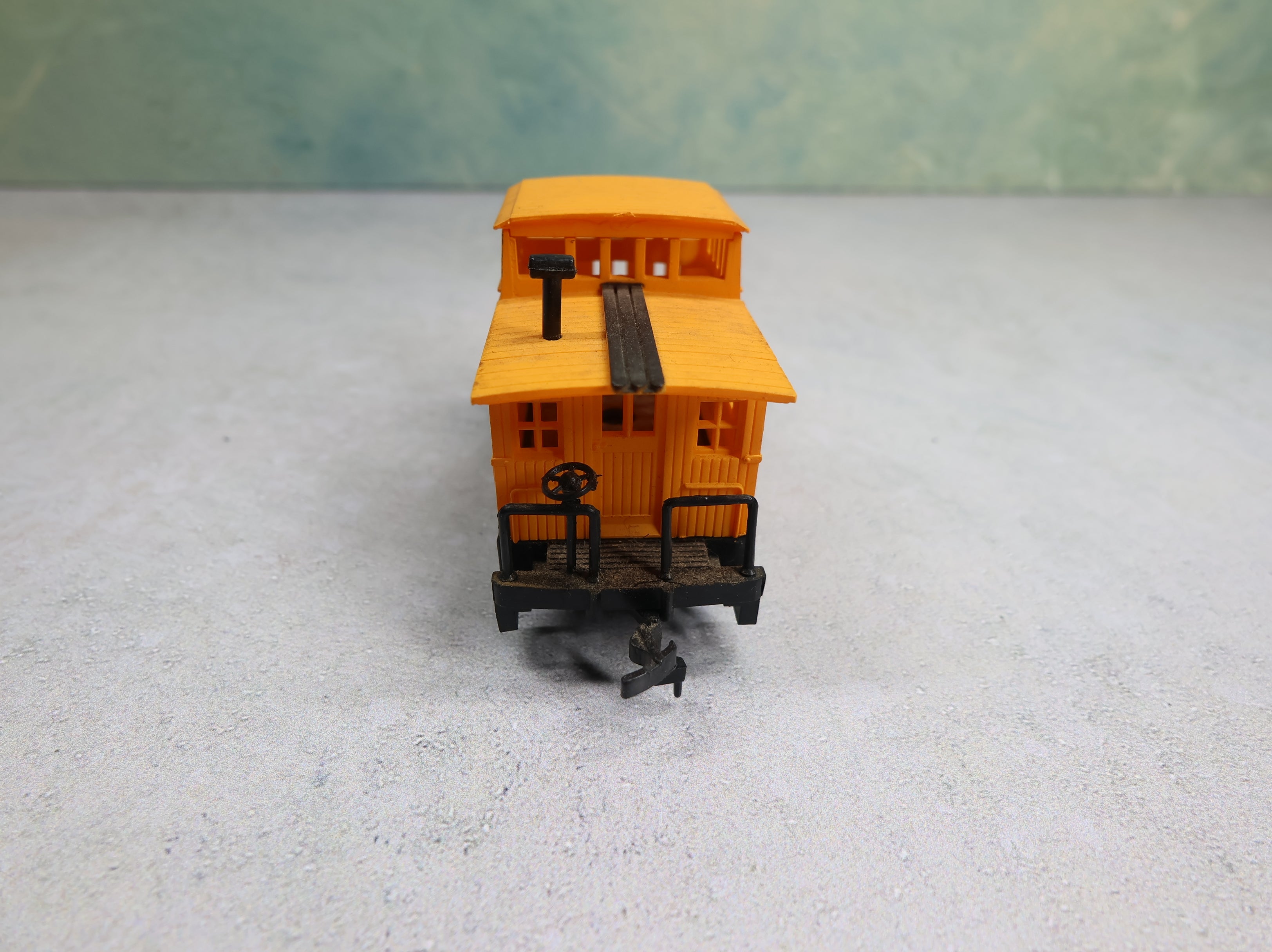 USED Bachmann HO Scale Bobber Caboose Union Pacific