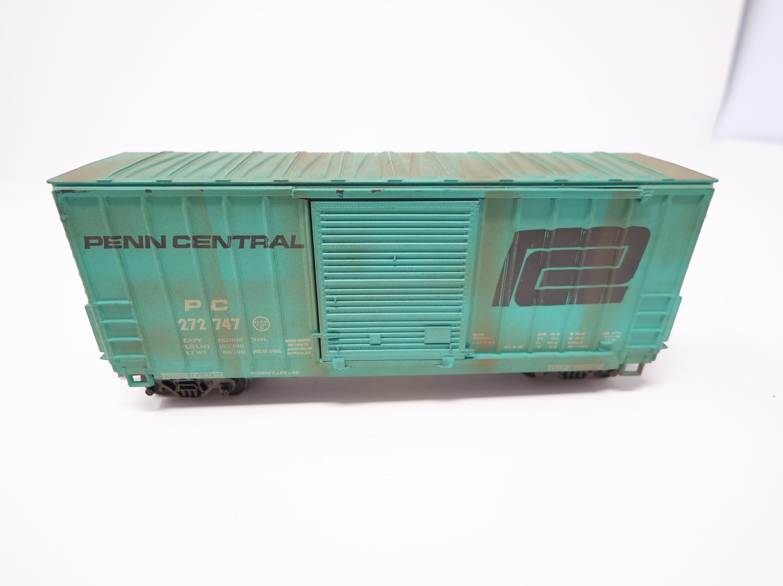 USED Athearn HO Scale 40' Hi Cube Box Car Penn Central PC #272747 Weathered