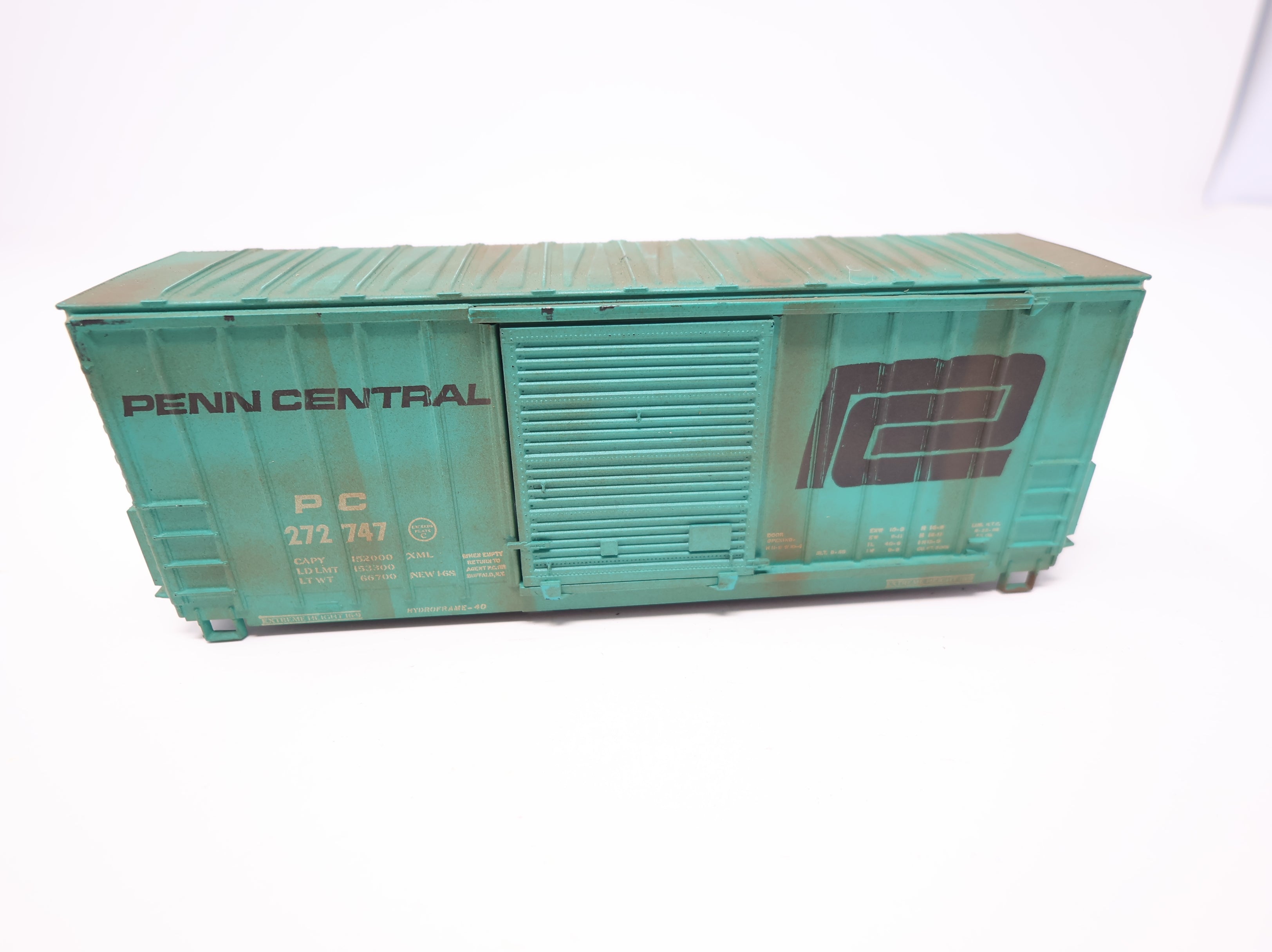 USED Athearn HO Scale 40' Hi Cube Box Car Penn Central PC #272747 Weathered