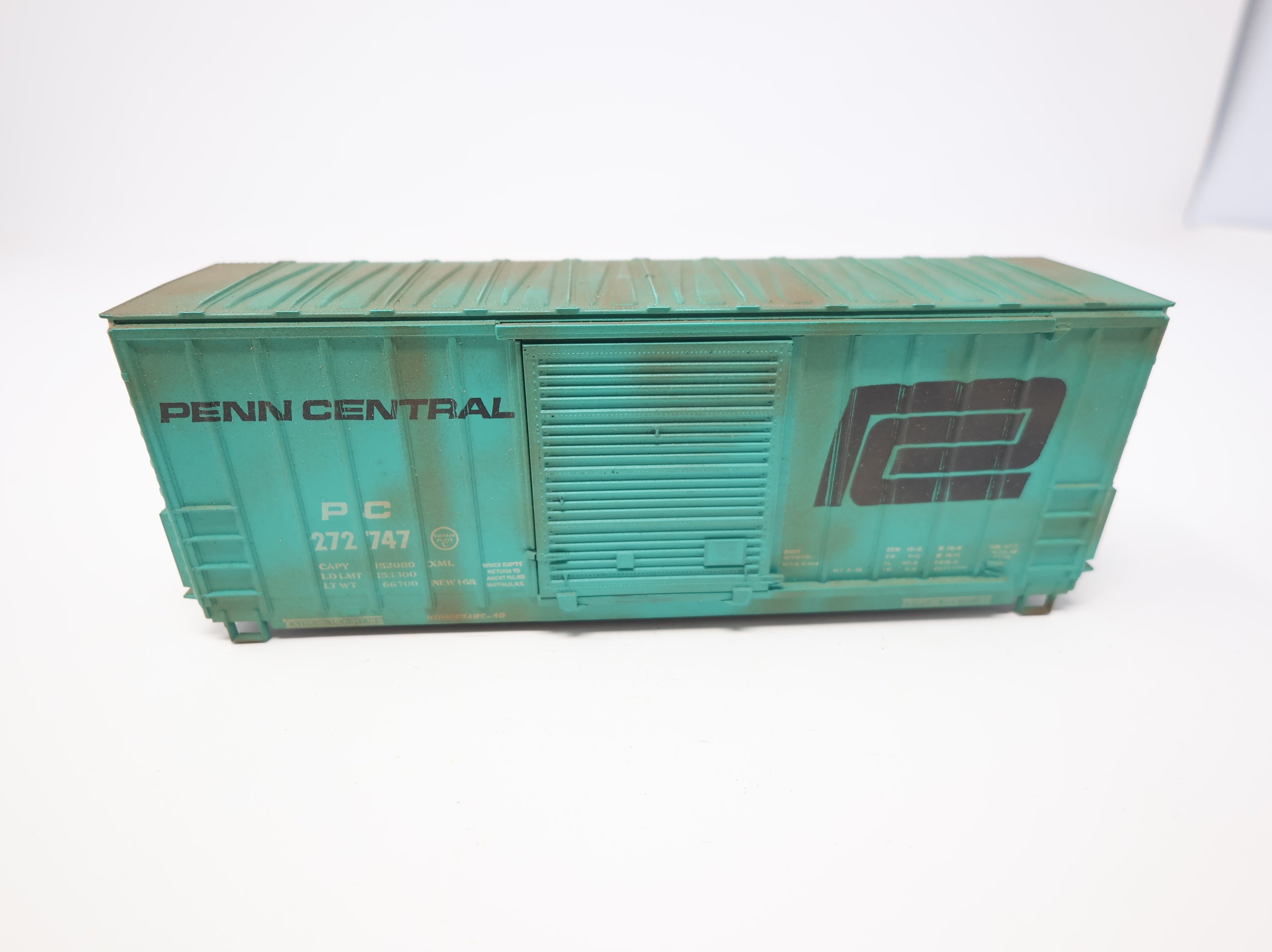 USED Athearn HO Scale 40' Hi Cube Box Car Penn Central PC #272747 Weathered