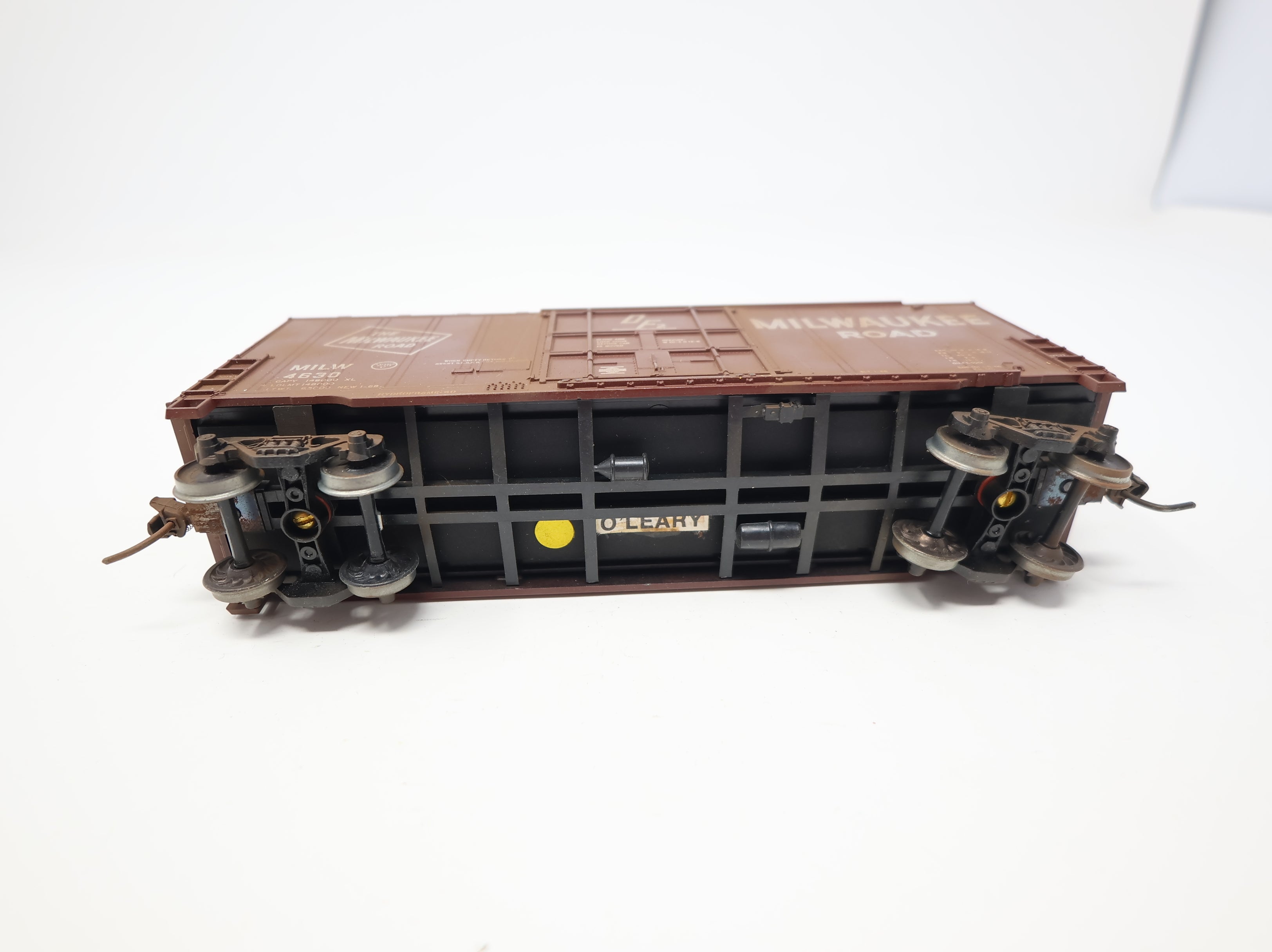 USED Athearn HO Scale 40' Hi Cube Box Car Milwaukee Road MILW #4630 Weathered