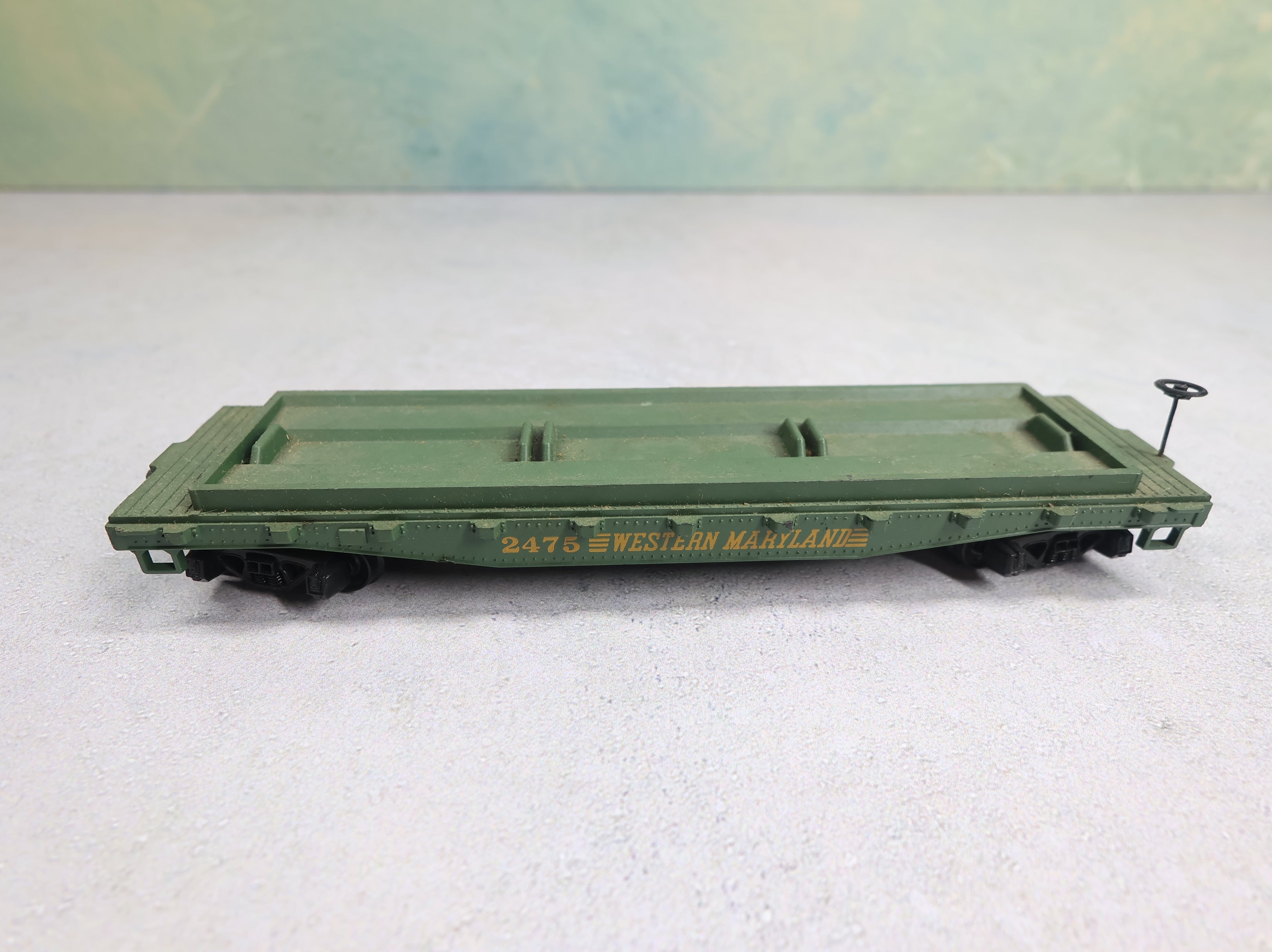 USED Mantua HO Scale 40' Flat Car Western Maryland #2475