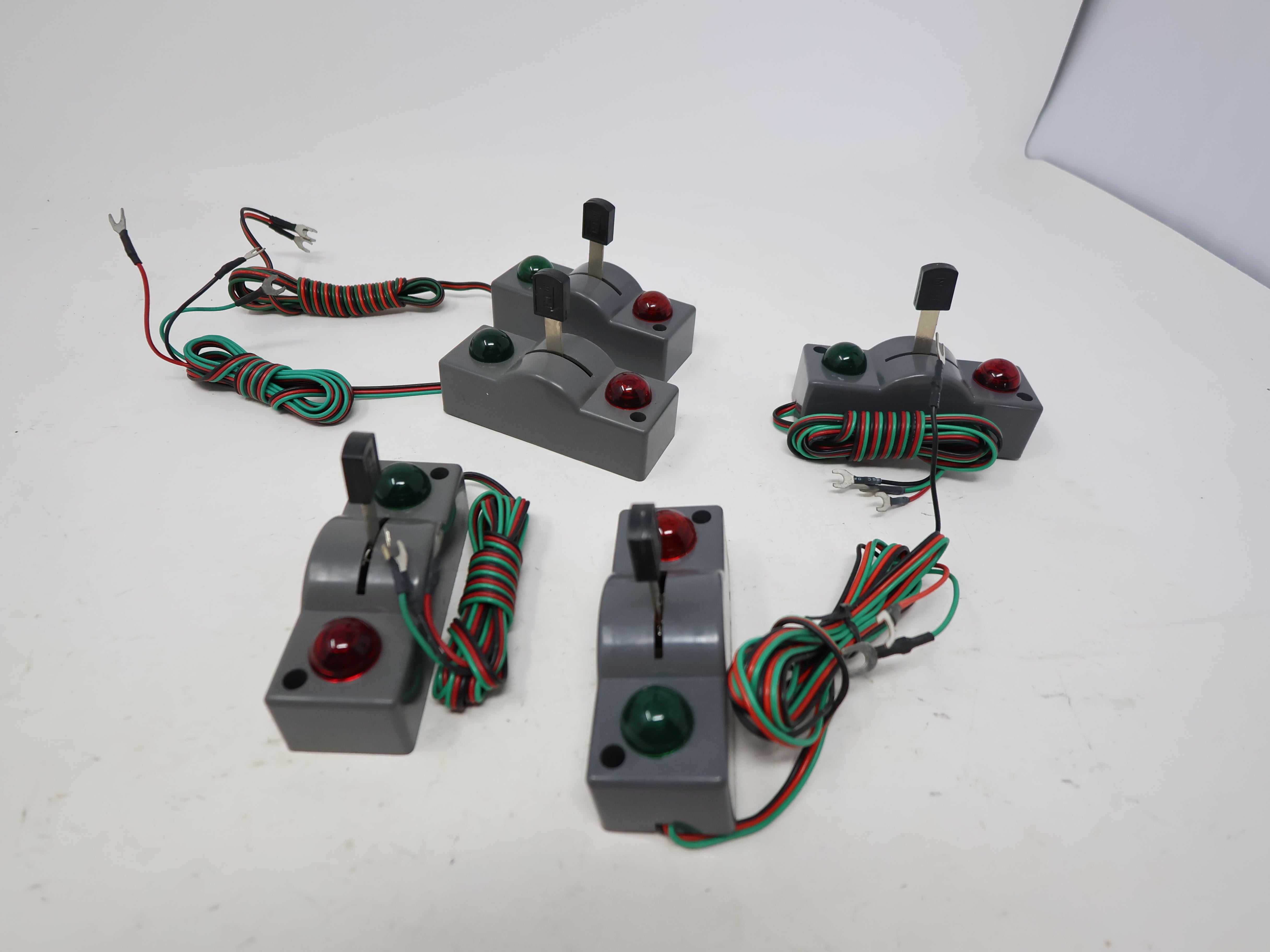 USED MTH Rail King O, Lot of 5 - RealTrax Lighted Switch Controllers