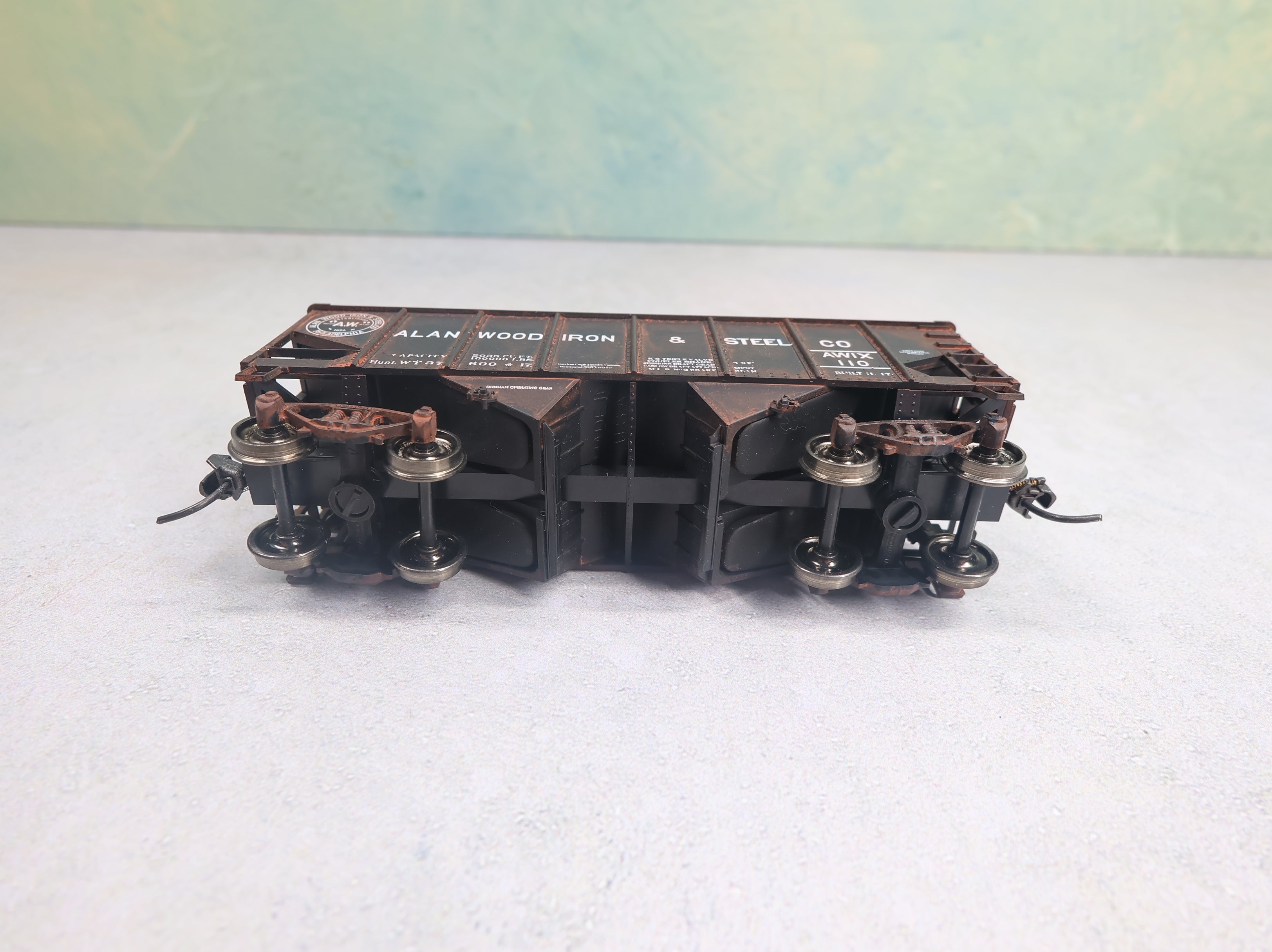 USED Accurail HO Scale 2 Bay Hopper Alanwood Iron & Steel AWIX #110 Weathered