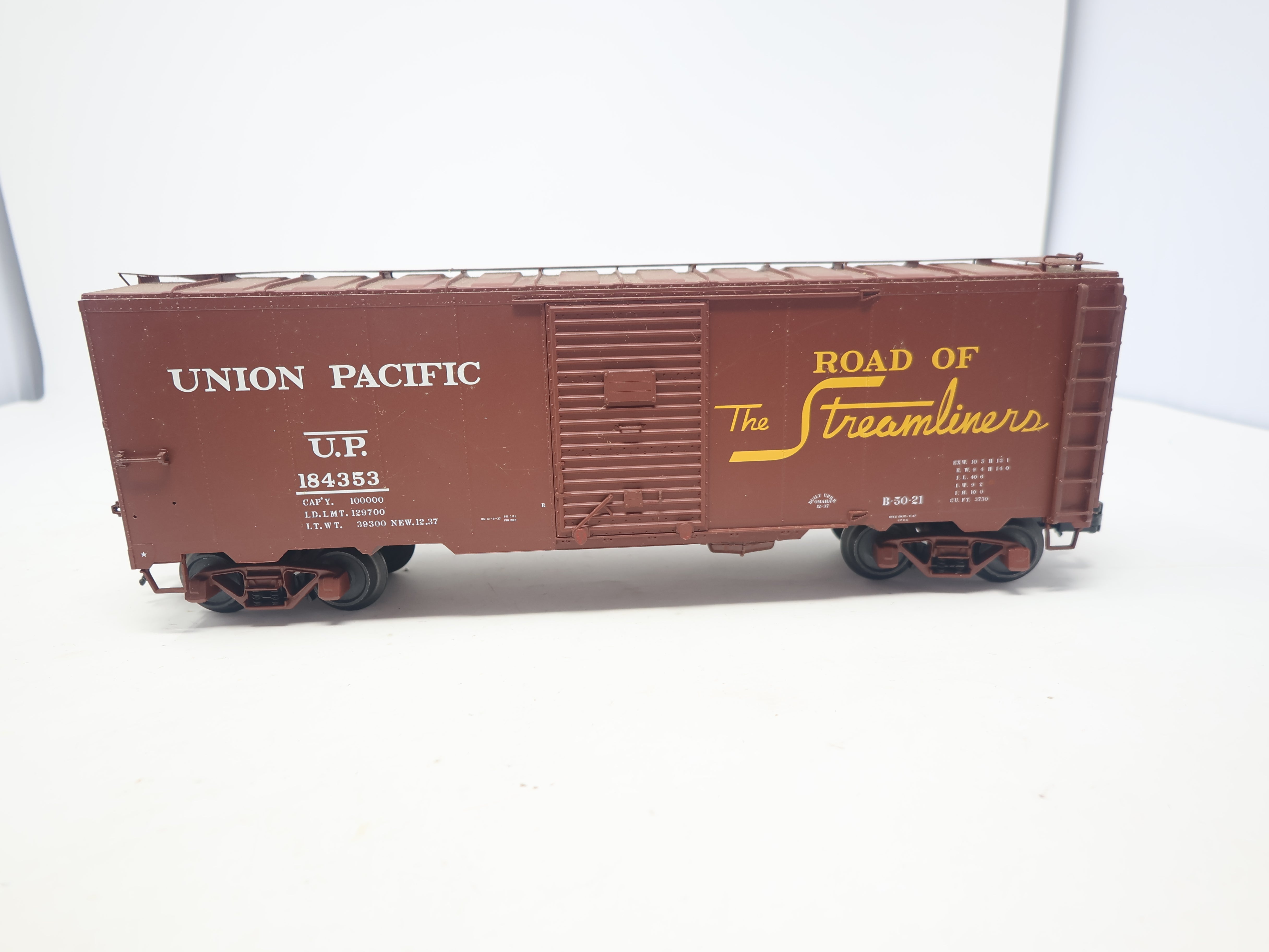 USED Atlas 2432242 O, AAR Single Door Box Car, Union Pacific UP #184353, 3-Rail