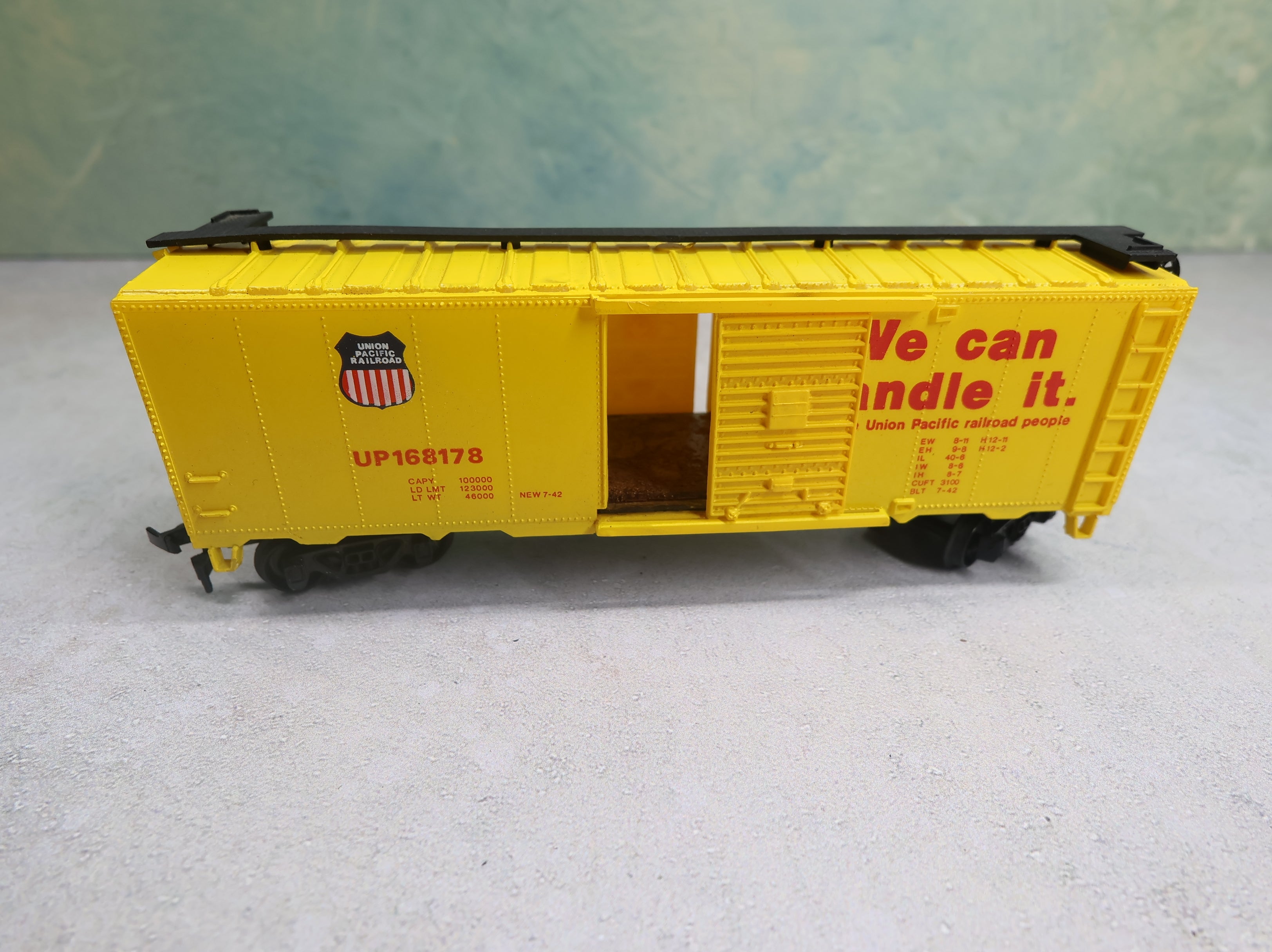 USED Bachmann HO Scale 40' Box Car Union Pacific UP #168178