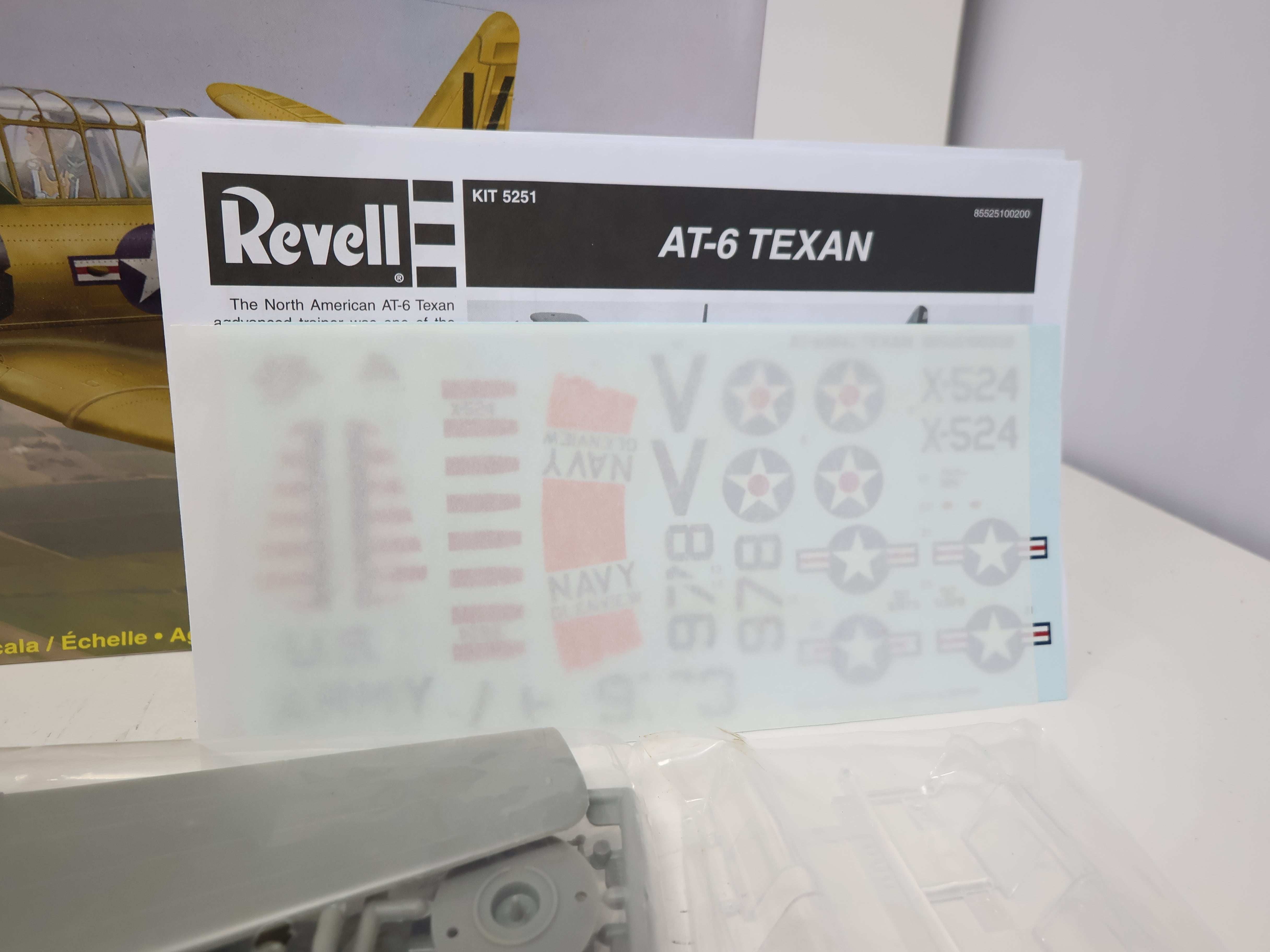 USED REVELL 85-5251 , 1:48 Scale AT-6/SNJ Texan Plane - Skill Level 2 - Open Box (KIT)