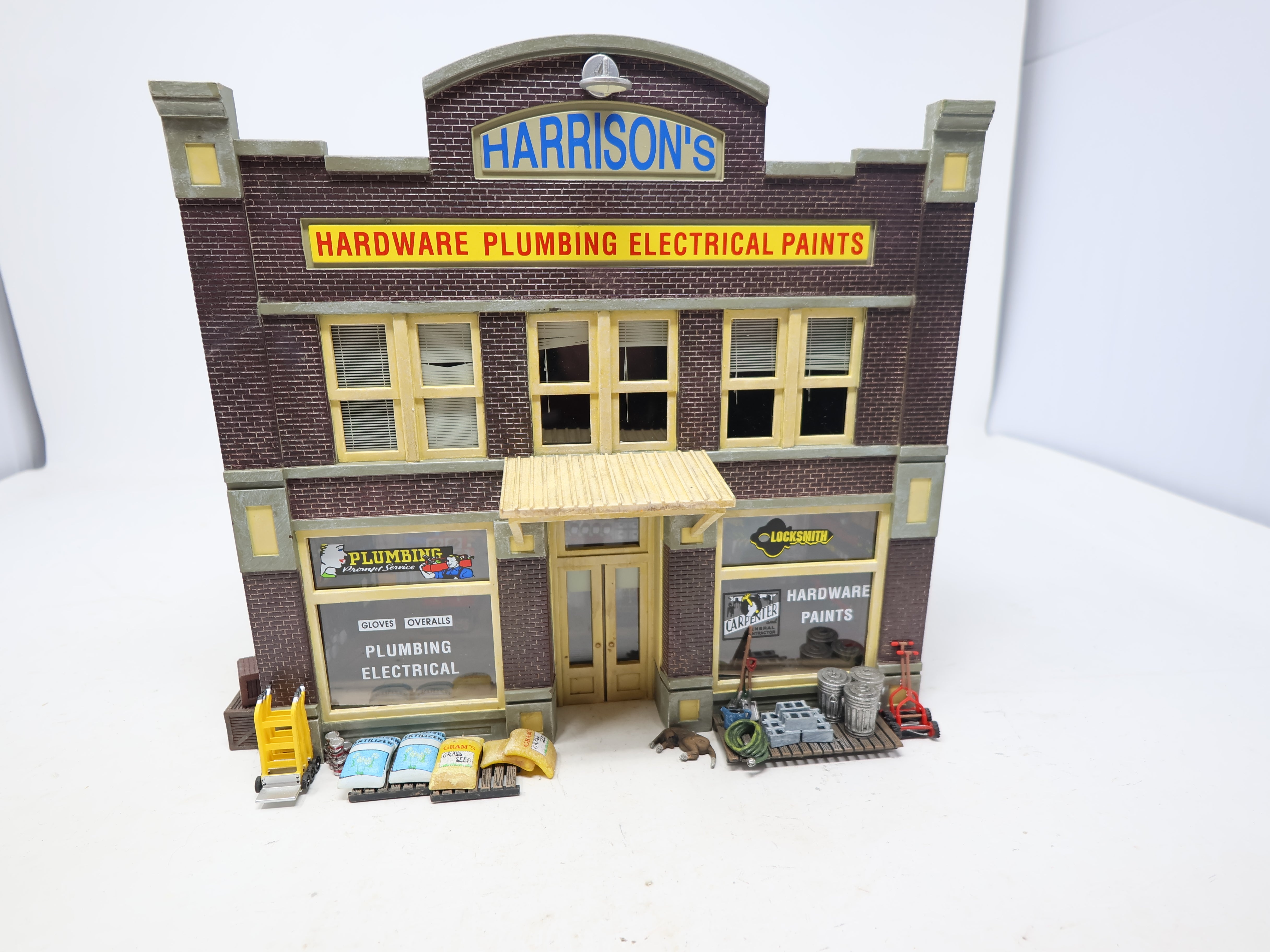 USED Woodland Scenics O, Harrison's Hardware Building