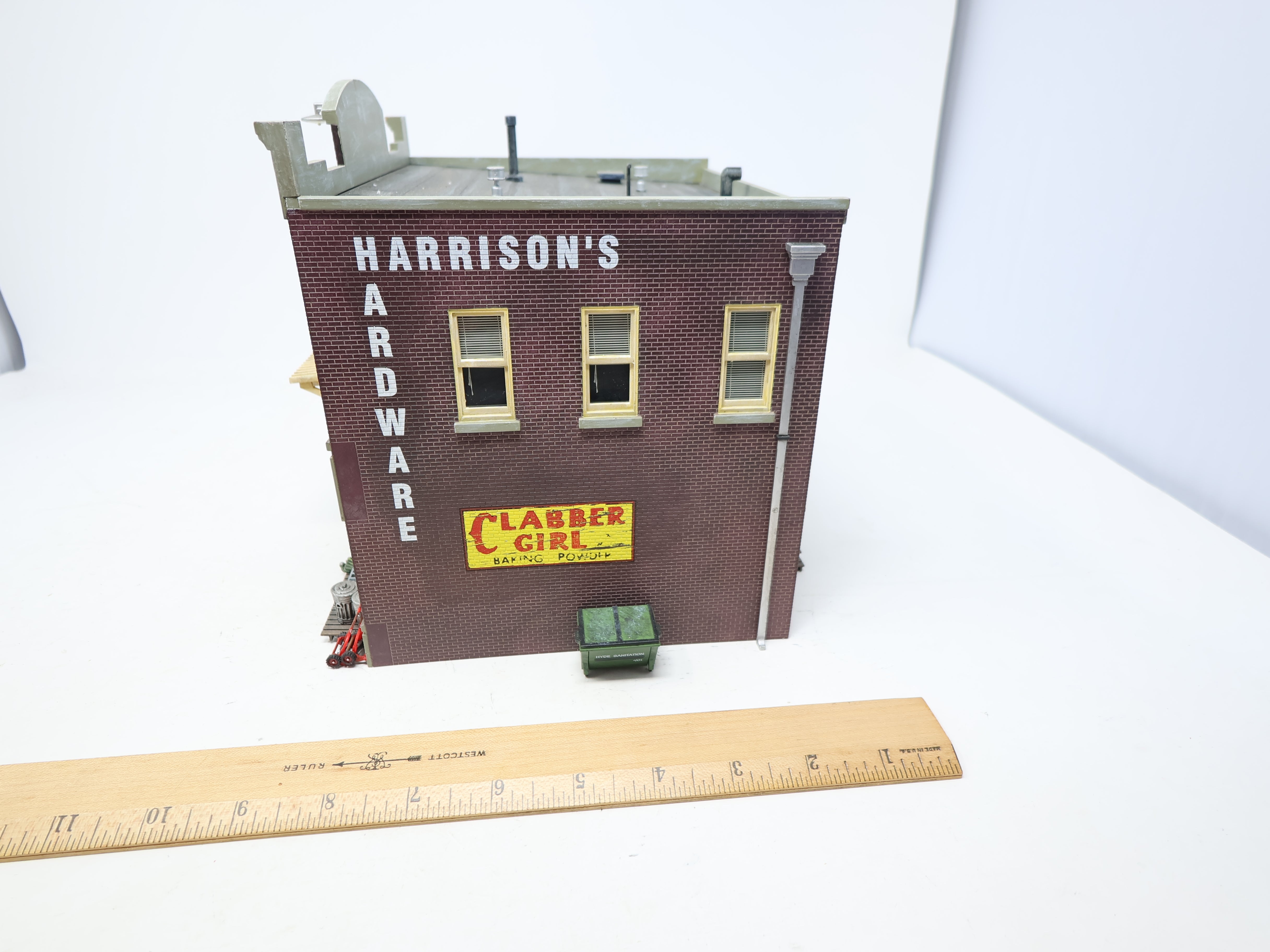 USED Woodland Scenics O, Harrison's Hardware Building