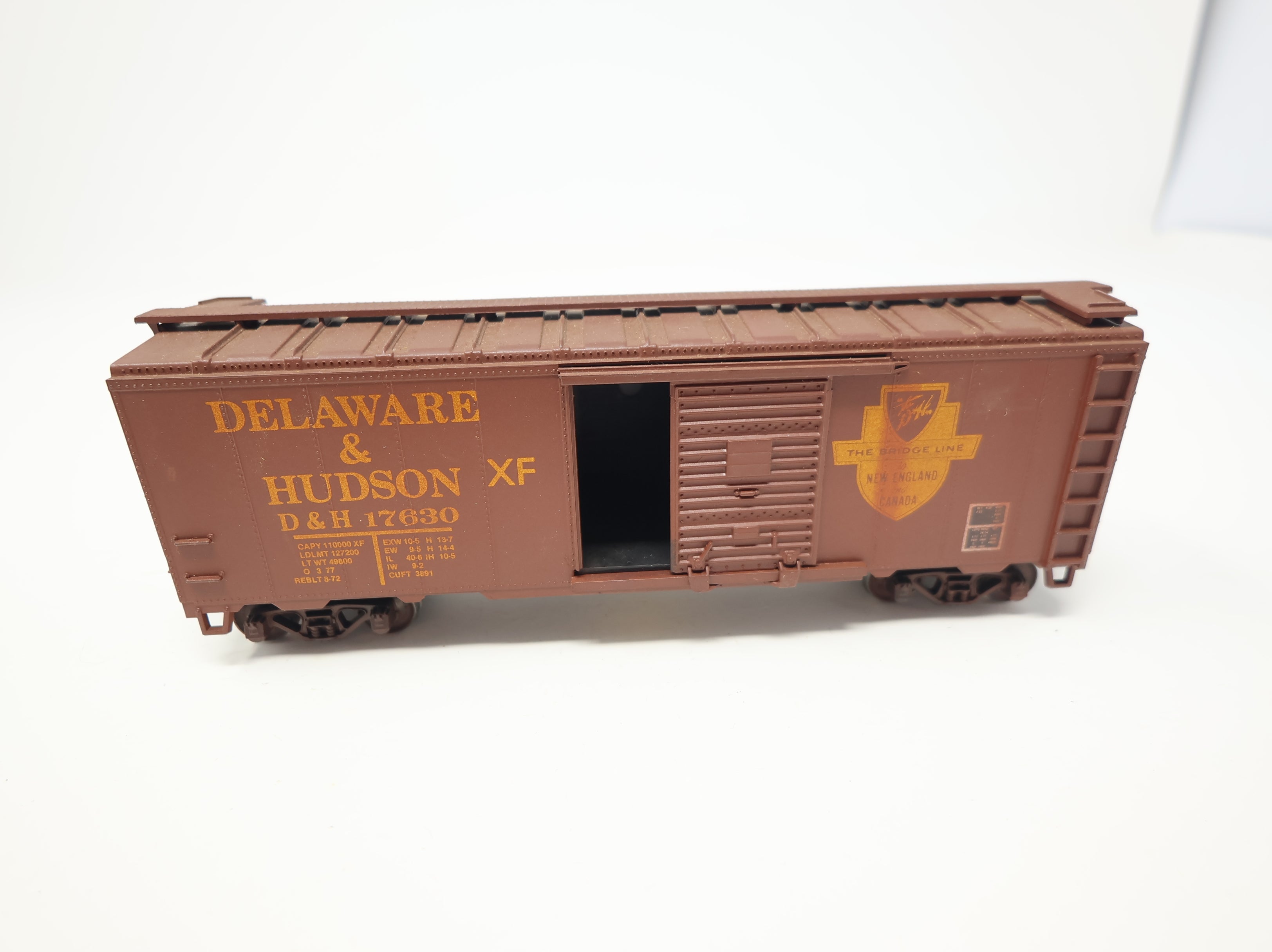 USED Athearn HO Scale 40' Box Car Delaware and Hudson DH #17630 Weathered