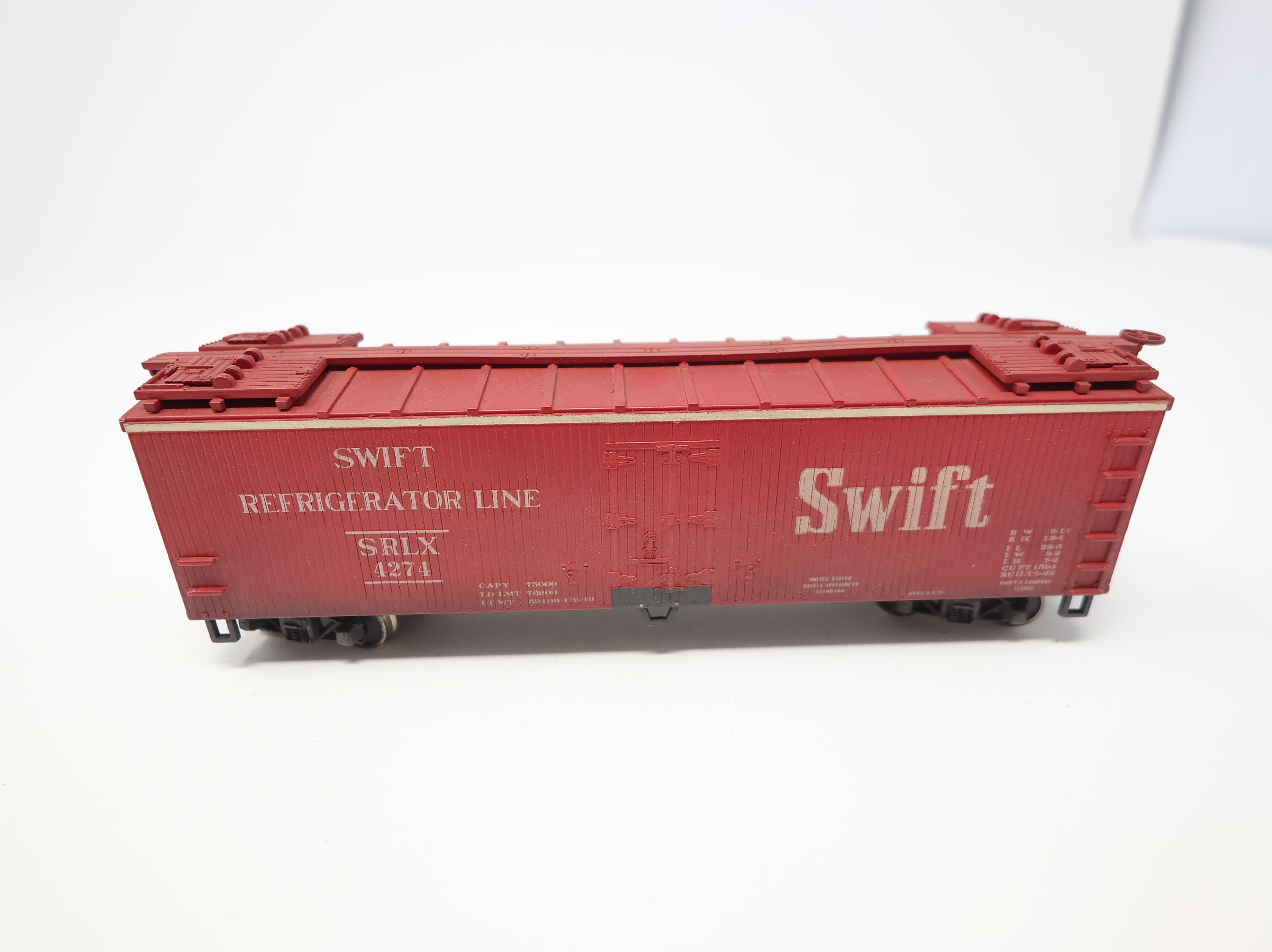 USED Walthers HO Scale 40' Box Car Swift Refrigerator Line SRLX #47274 Weathered/Decal