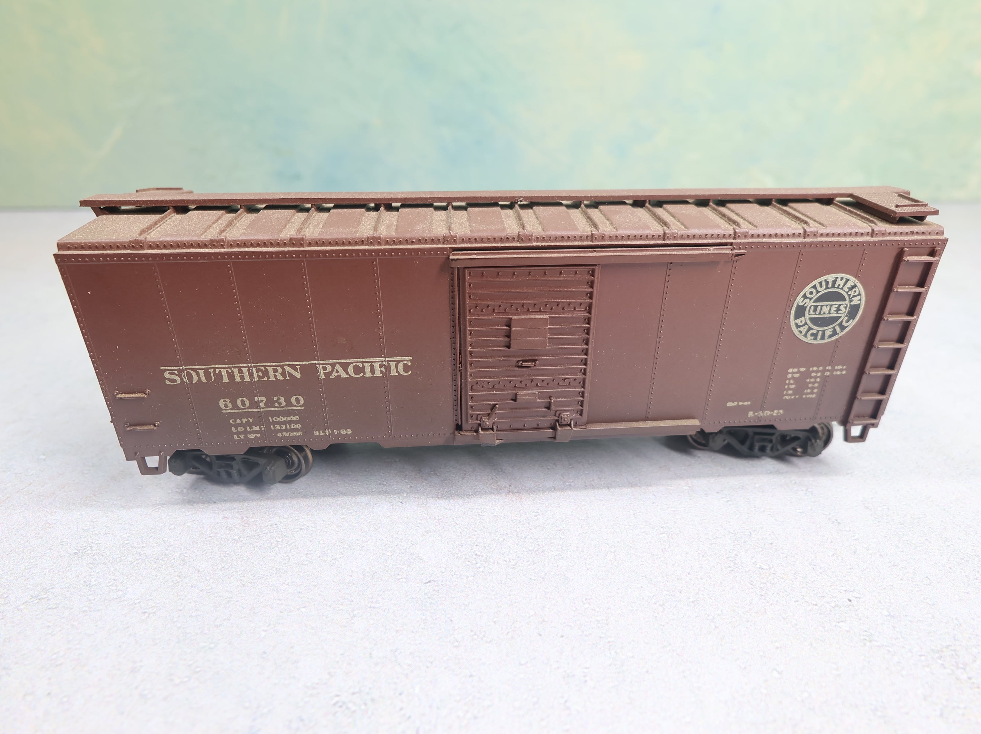 USED Athearn HO Scale 40' Box Car Southern Pacific #60730 Weathered