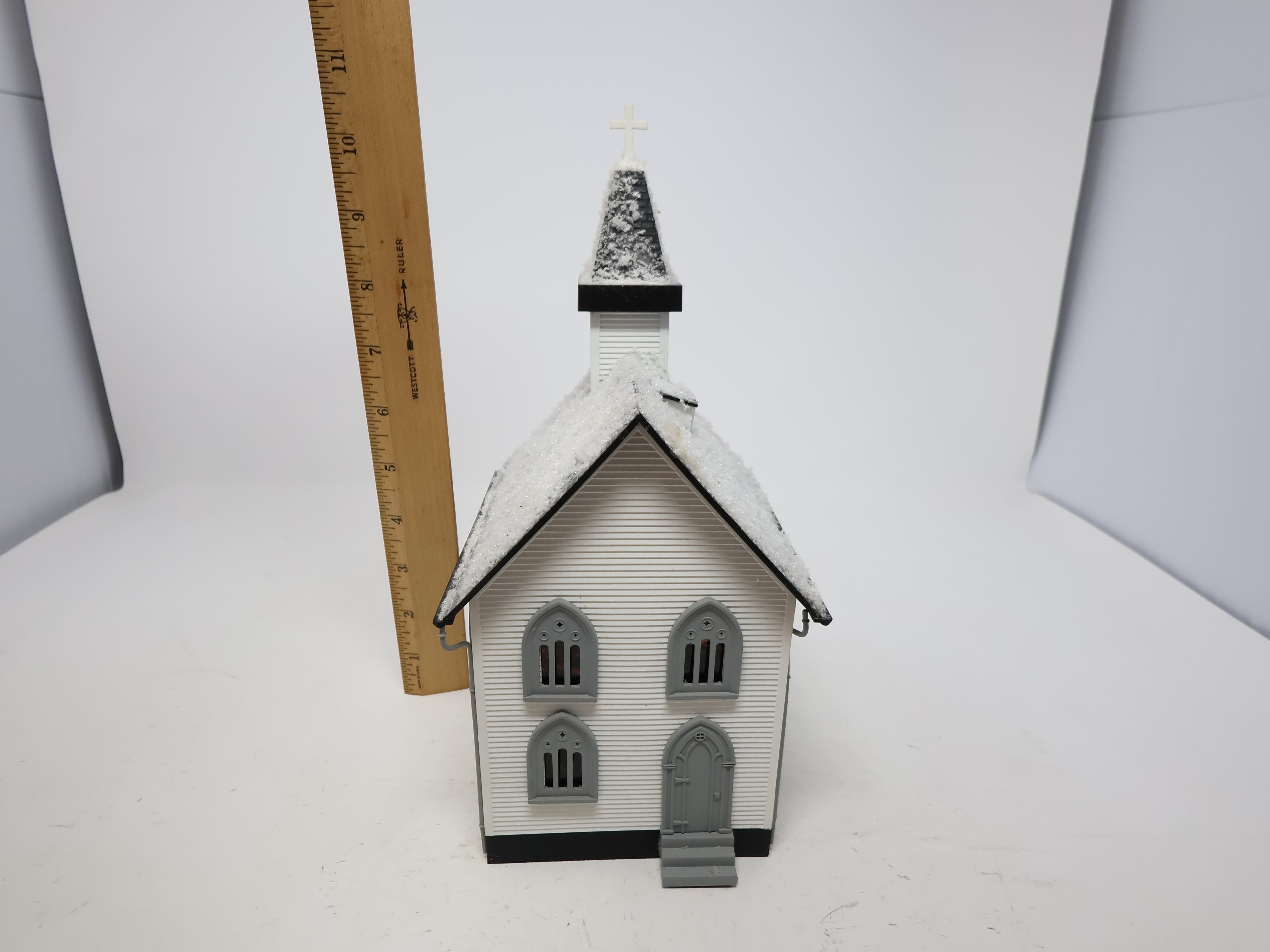 USED O, Custom Church w/ Snow