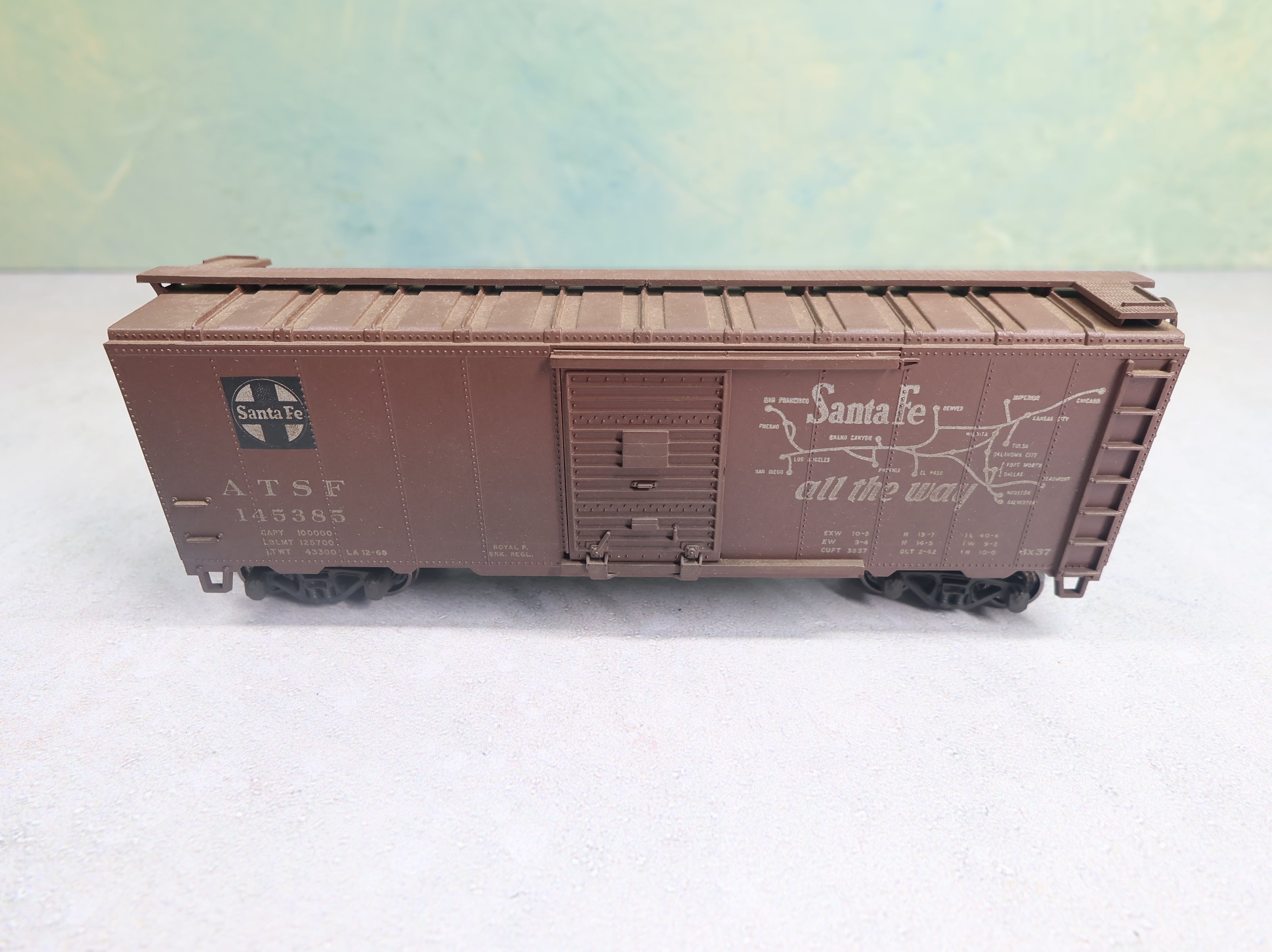 USED Athearn HO Scale 40' Box Car Santa Fe ATSF #145385 Weathered