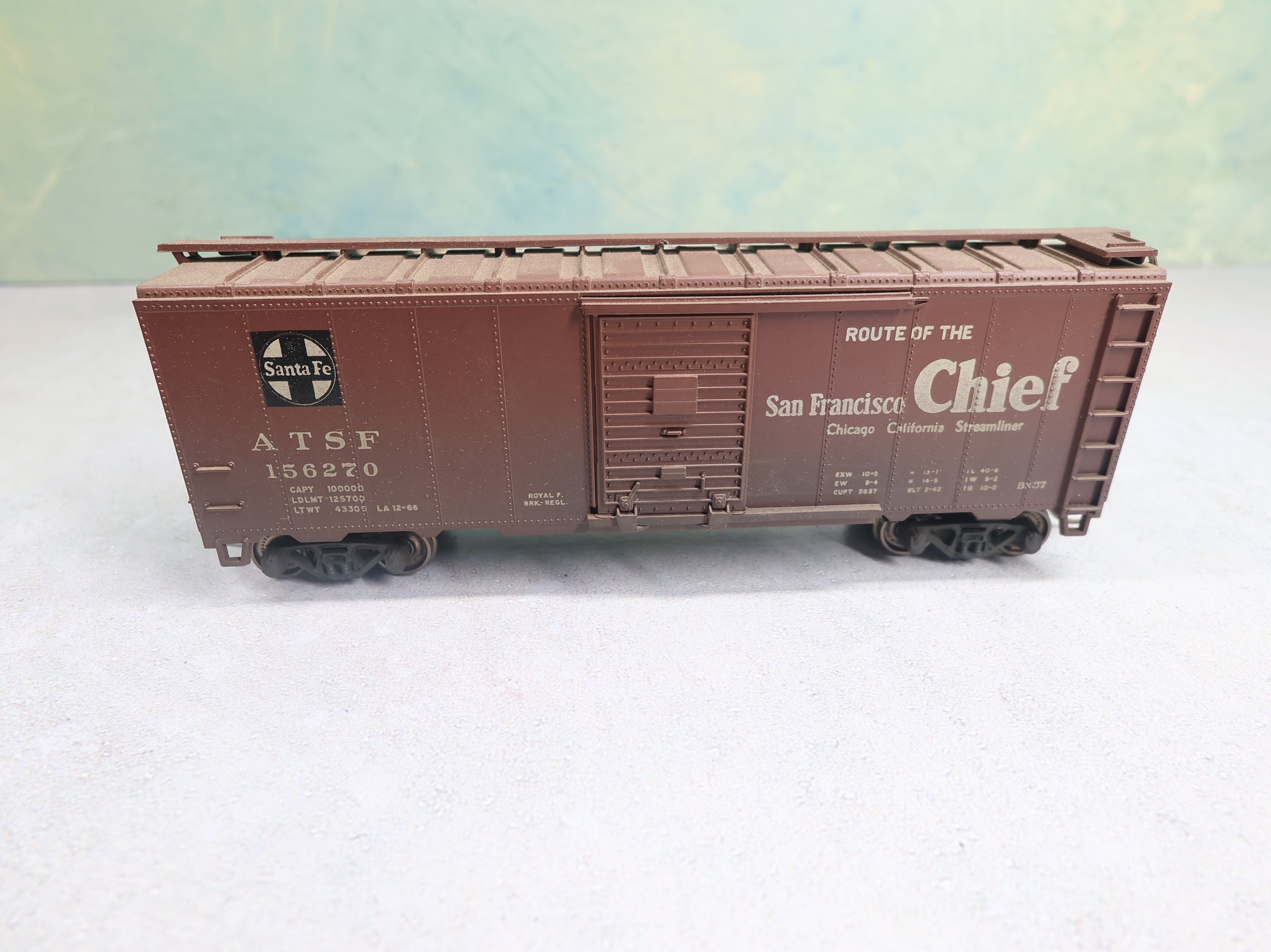 USED Athearn HO Scale 40' Box Car Santa Fe ATSF #156270 Weathered