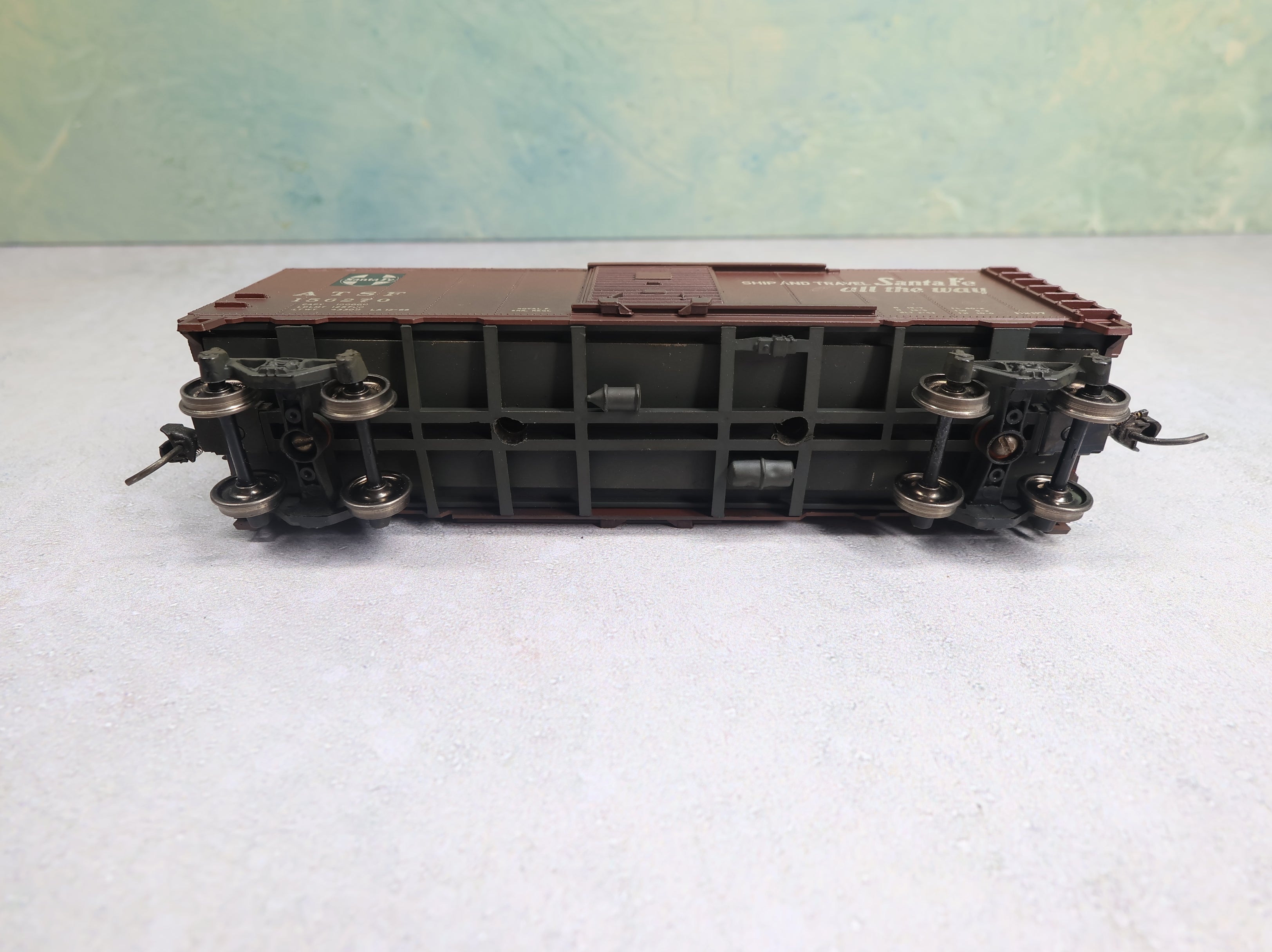 USED Athearn HO Scale 40' Box Car Santa Fe ATSF #156270 Weathered