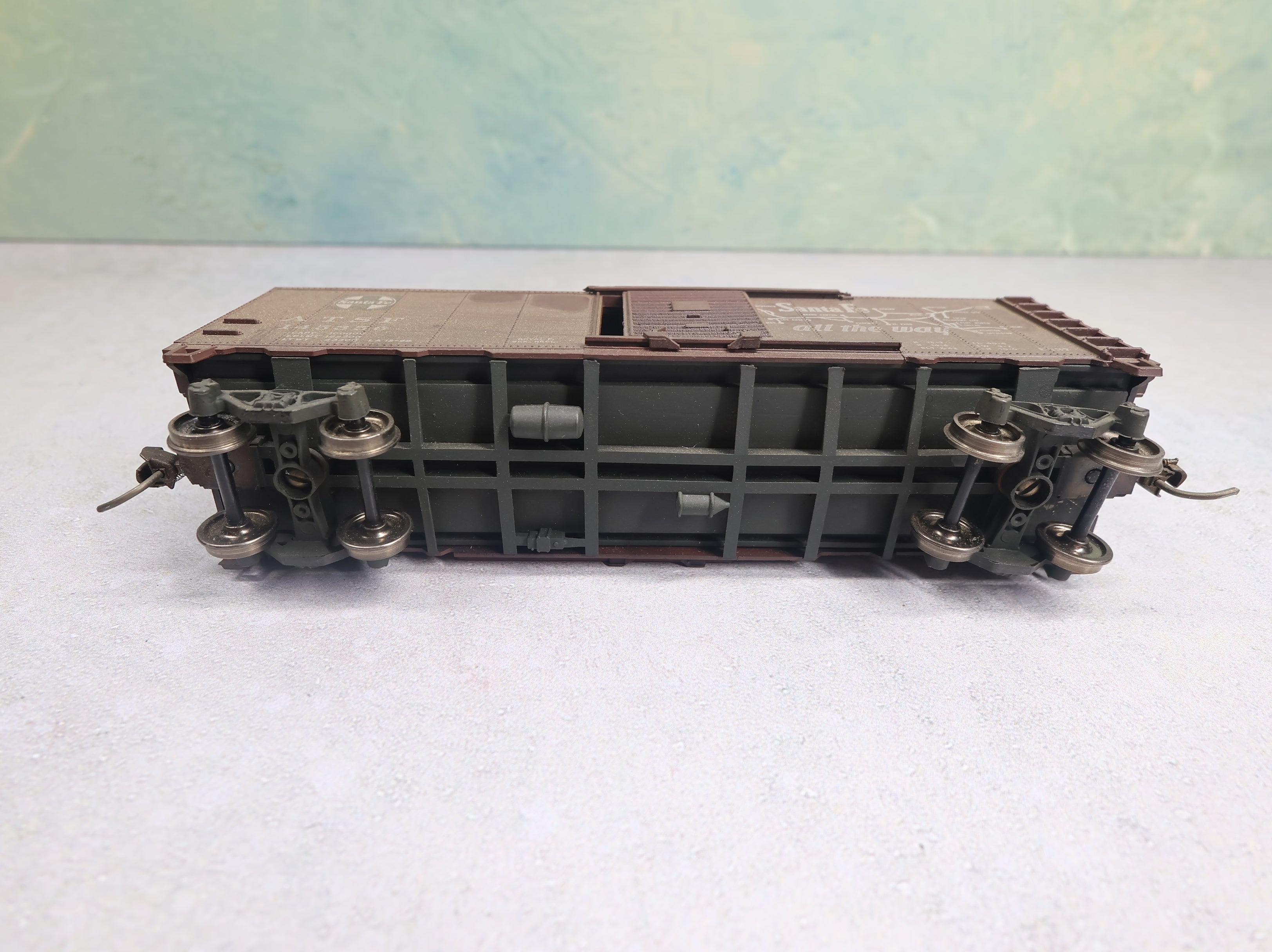 USED Athearn HO Scale 40' Box Car Santa Fe ATSF #145356 Weathered