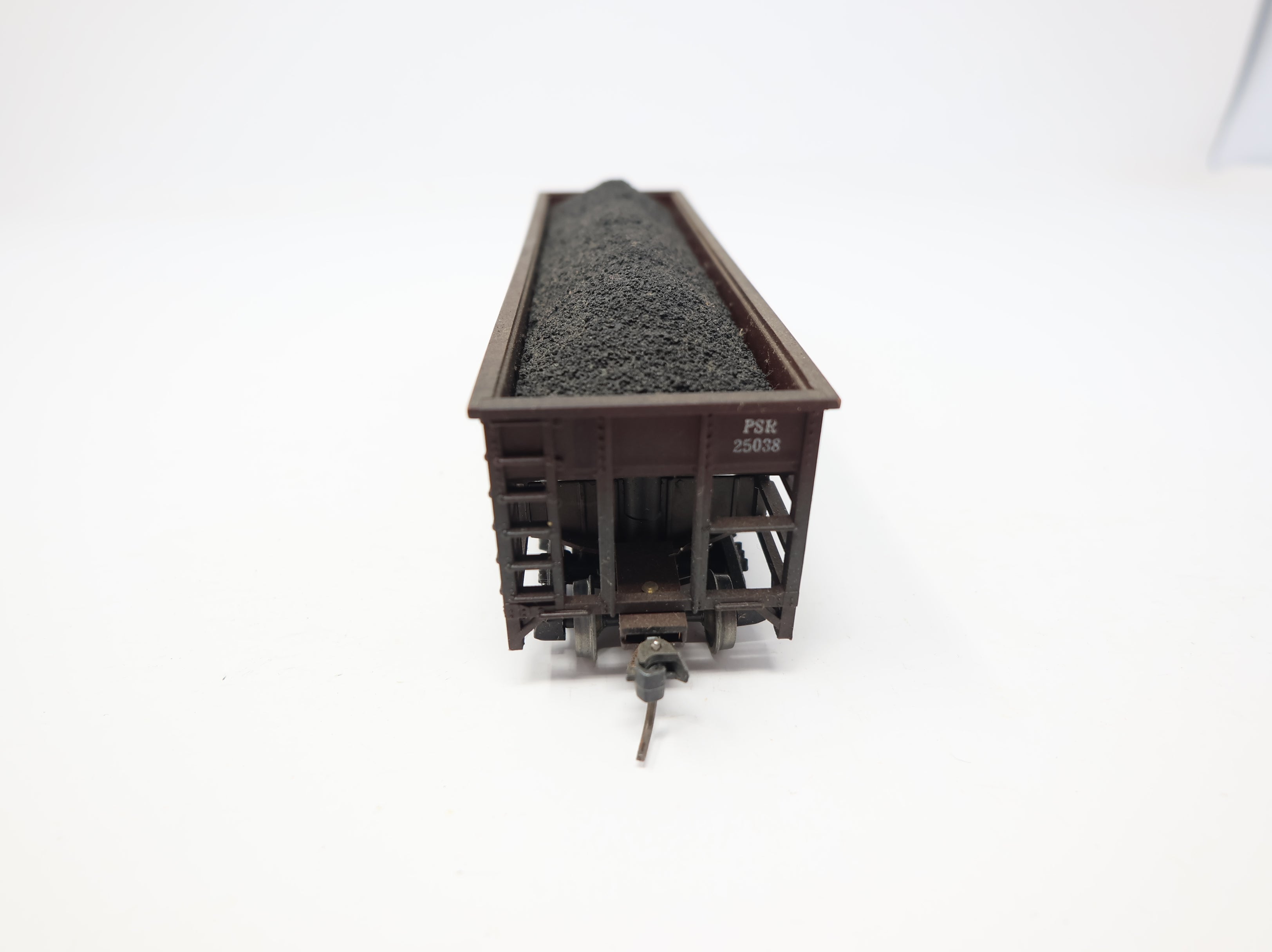 USED HO Scale 2 Bay Hopper w/ Coal Load Pacific Southern PSR #25038 Weathered