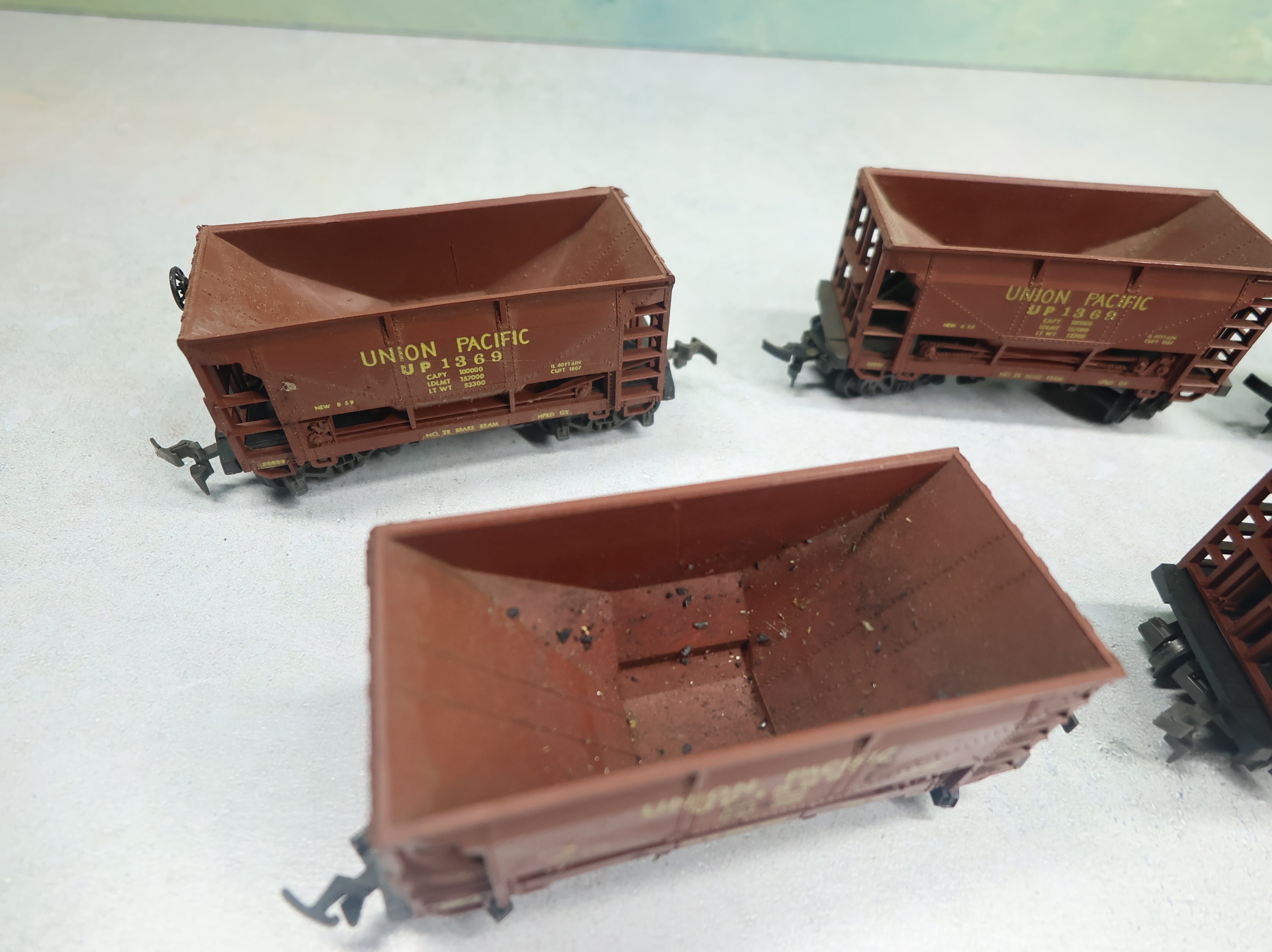 USED AHM HO Scale Ore Car Union Pacific UP #1369 (5 pcs)