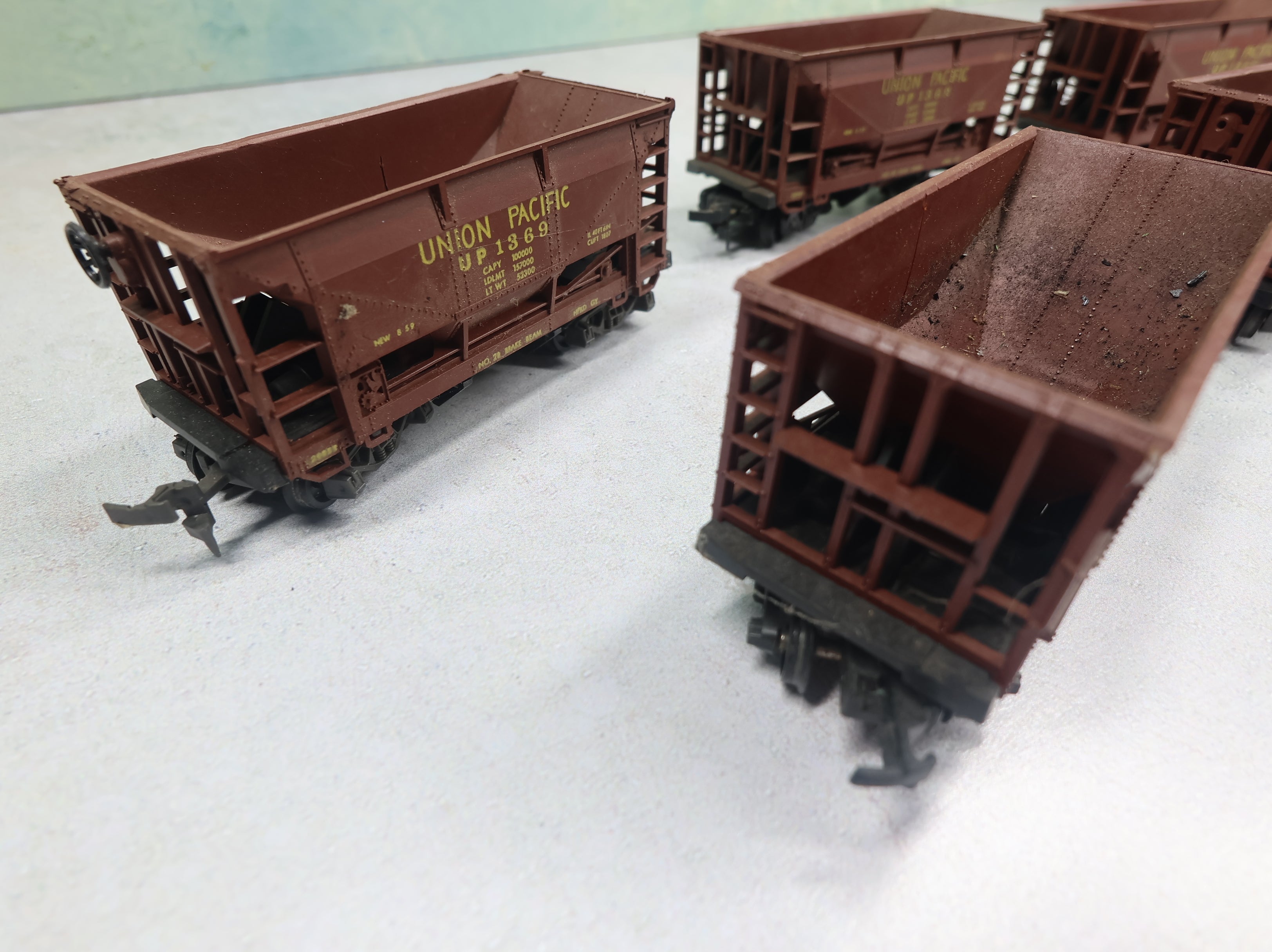 USED AHM HO Scale Ore Car Union Pacific UP #1369 (5 pcs)